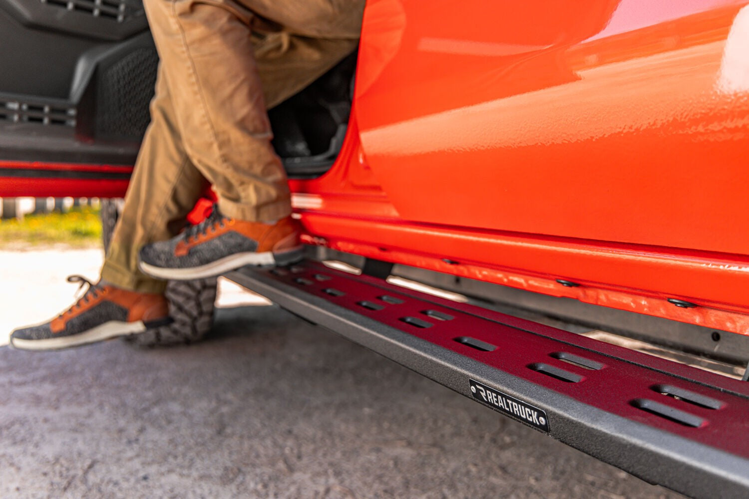 RB20 Slim Line Running Boards with Mounting Bracket Kit Protective Bedliner coating 2025-2026 Toyota 4Runner Go Rhino