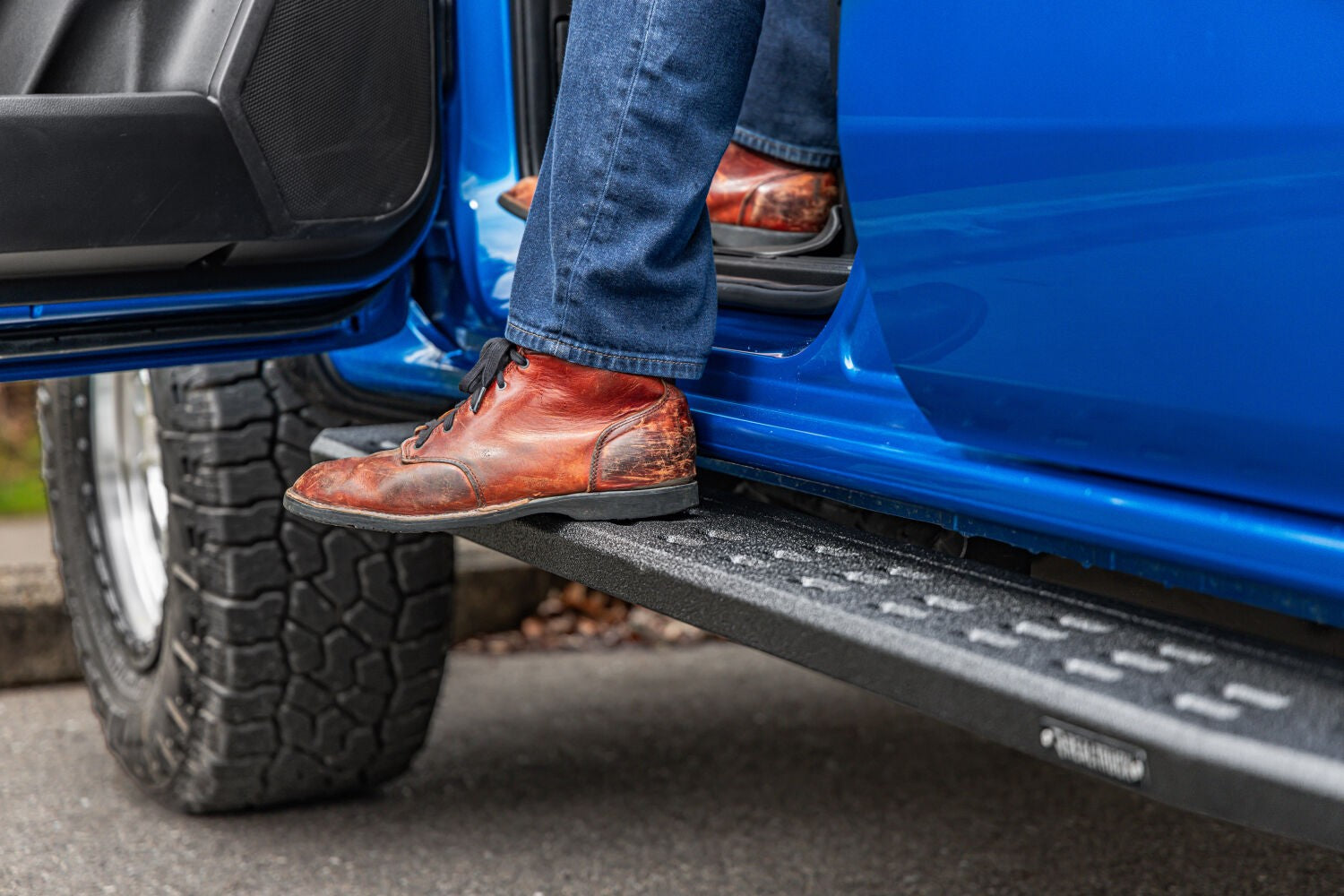 RB30 Running Boards with Mounting Bracket Kit Protective Bedliner Coating 2019-2026 Ford Ranger Go Rhino