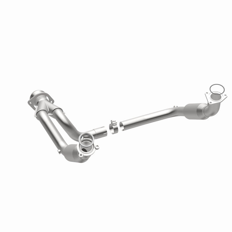 MagnaFlow Direct Fit Catalytic Converter 2007-2008 Cadillac Escalade 6.2L