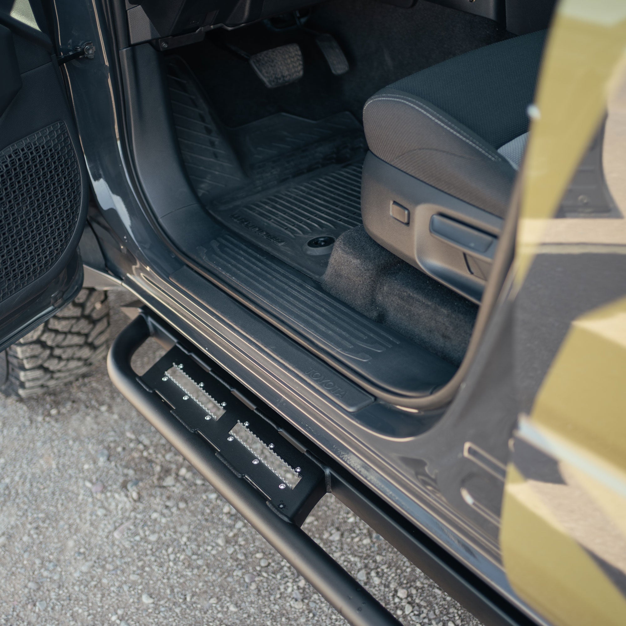 2025+ Toyota 4Runner Rock Slider Steps