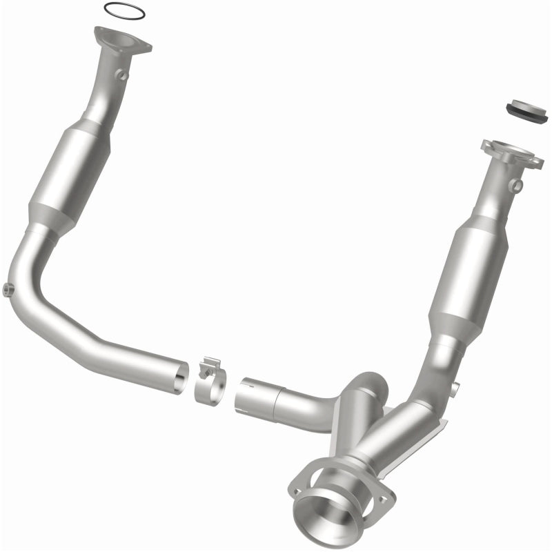 MagnaFlow Direct Fit Catalytic Converter 2007-2008 Cadillac Escalade 6.2L