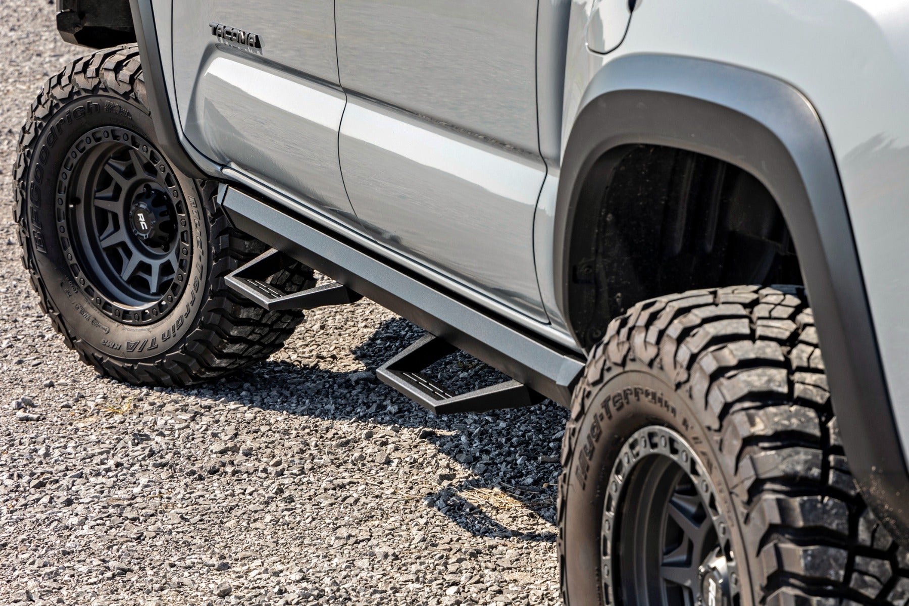 SRL2 Adj Aluminum Step Double Cab Toyota Tacoma 2WD/4WD (2005-2023) Rough Country