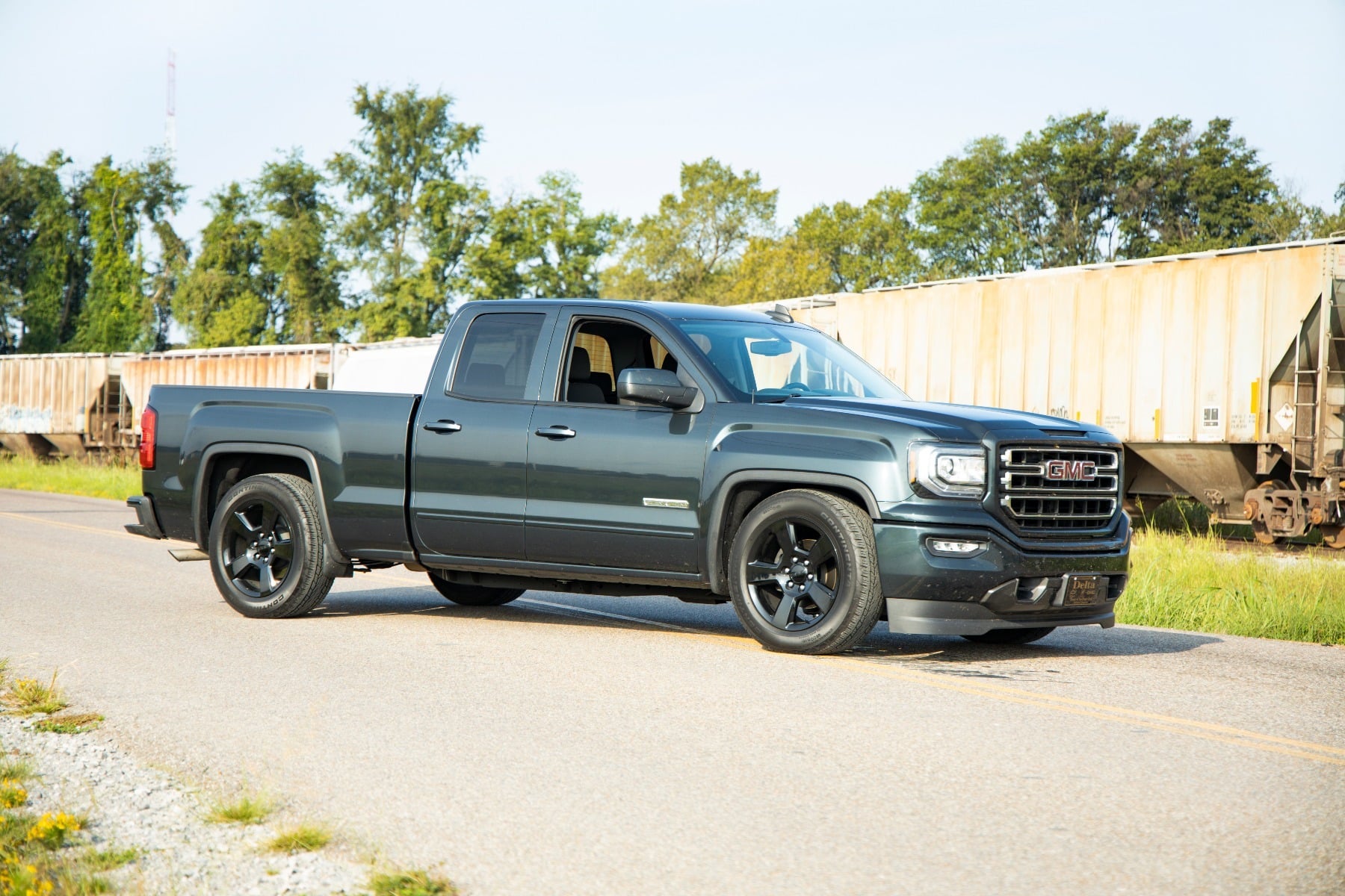 2 Inch Lowering Kit 4 Inch Rear Lowering M1 Silverado/Sierra 1500 (14-18 & Classic) Rough Country