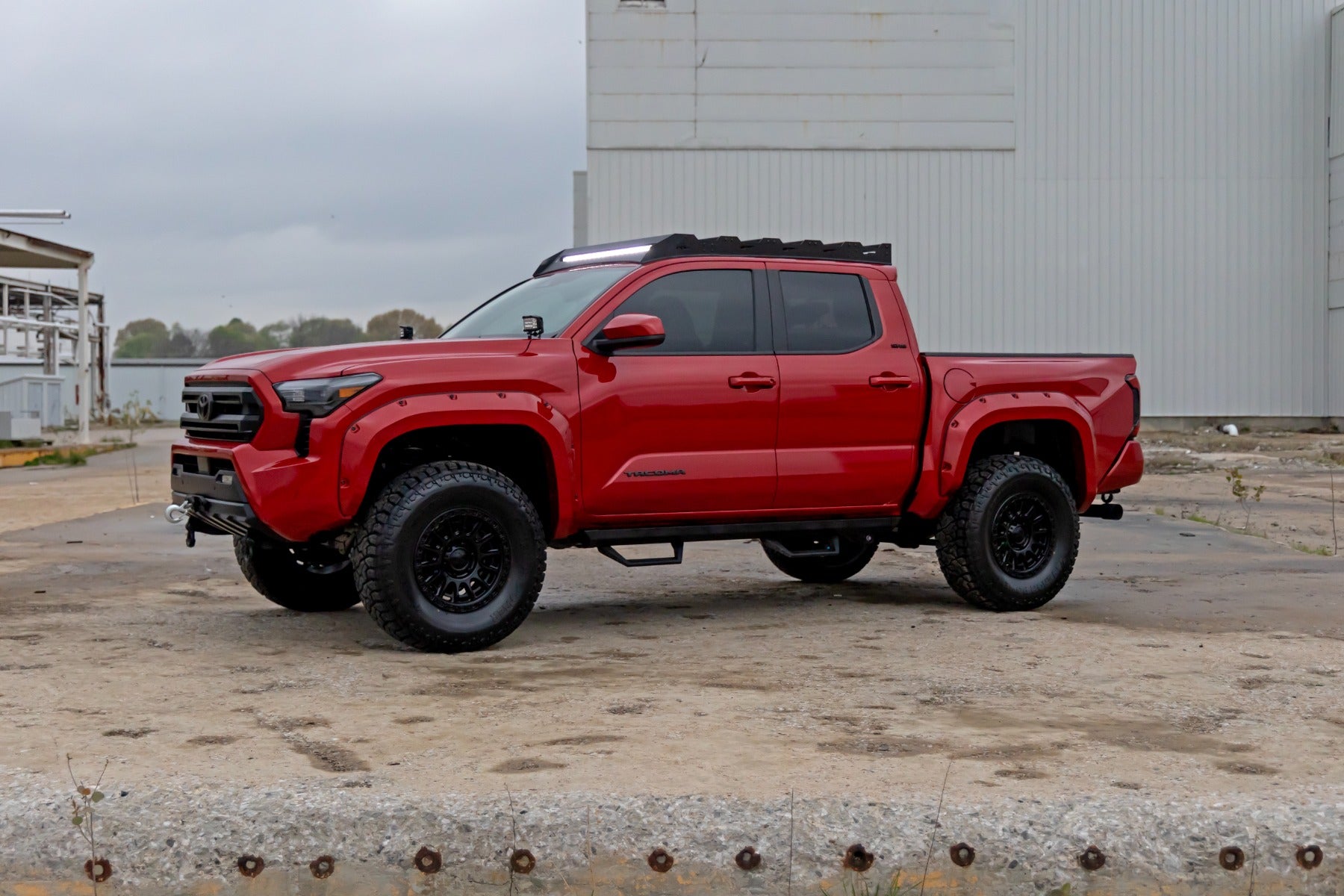 Roof Rack 40 Inch Black LED Toyota Tacoma 2WD/4WD (2024-2026) Rough Country