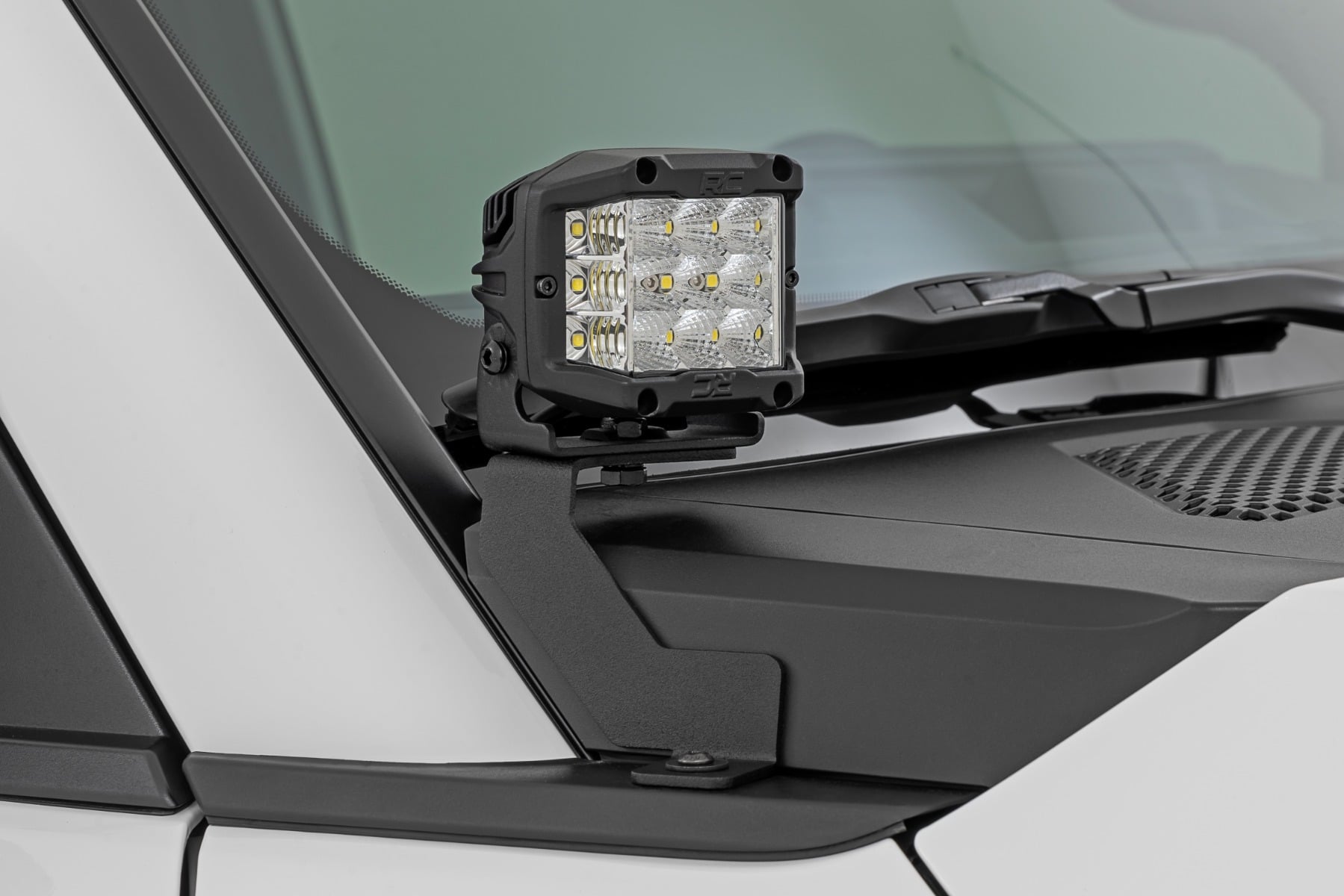 LED Light Kit Ditch Mount Black Series Round 3.5 Inch Amber DRL Toyota LandCruiser (2024) Rough Country