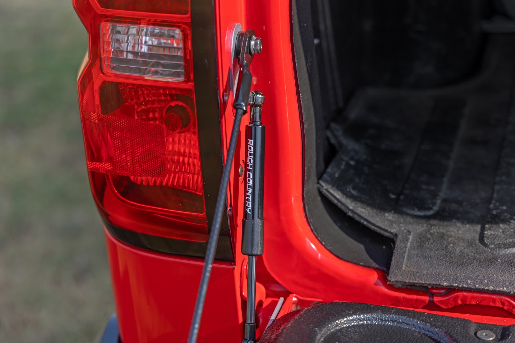 Tailgate Assist Silverado/Sierra 1500/2500HD/3500HD (07-18 & Classic) Rough Country