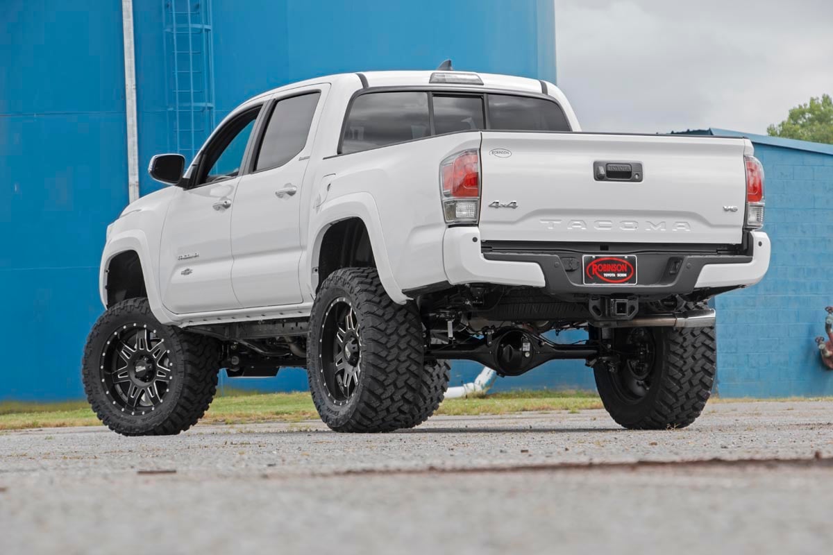 6 Inch Lift Kit Toyota Tacoma 2WD/4WD (2005-2015) Rough Country