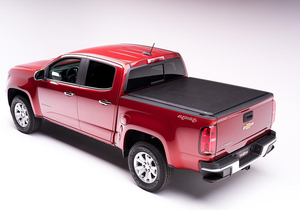 Deuce Tonneau Cover Black 2023-2026 Colorado/Canyon 5 Foot 2 Inch Bed Truxedo