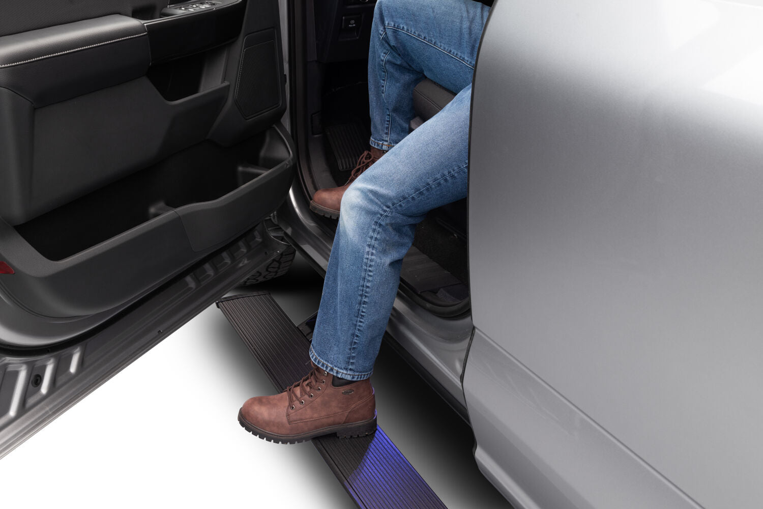 PowerStep Electric Running Boards For 2002-2006 Cadillac Escalade 2001-2006 Avalanche 2000-2006 Tahoe/Suburban/Yukon AMP Research