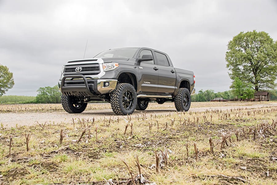 6 Inch Toyota Suspension Lift Kit Lifted N3 Struts & V2 Shocks 07-15 Tundra Rough Country