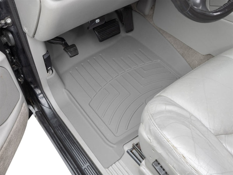 WeatherTech 99-00 Chevrolet Silverado Crew Cab Front FloorLiner HP - Grey