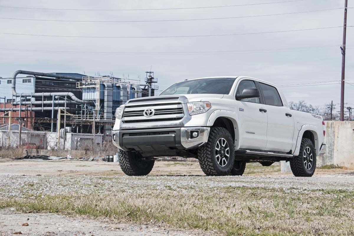 2.5-3 Inch Leveling Kit Toyota Tundra 2WD/4WD (2007-2021) Rough Country