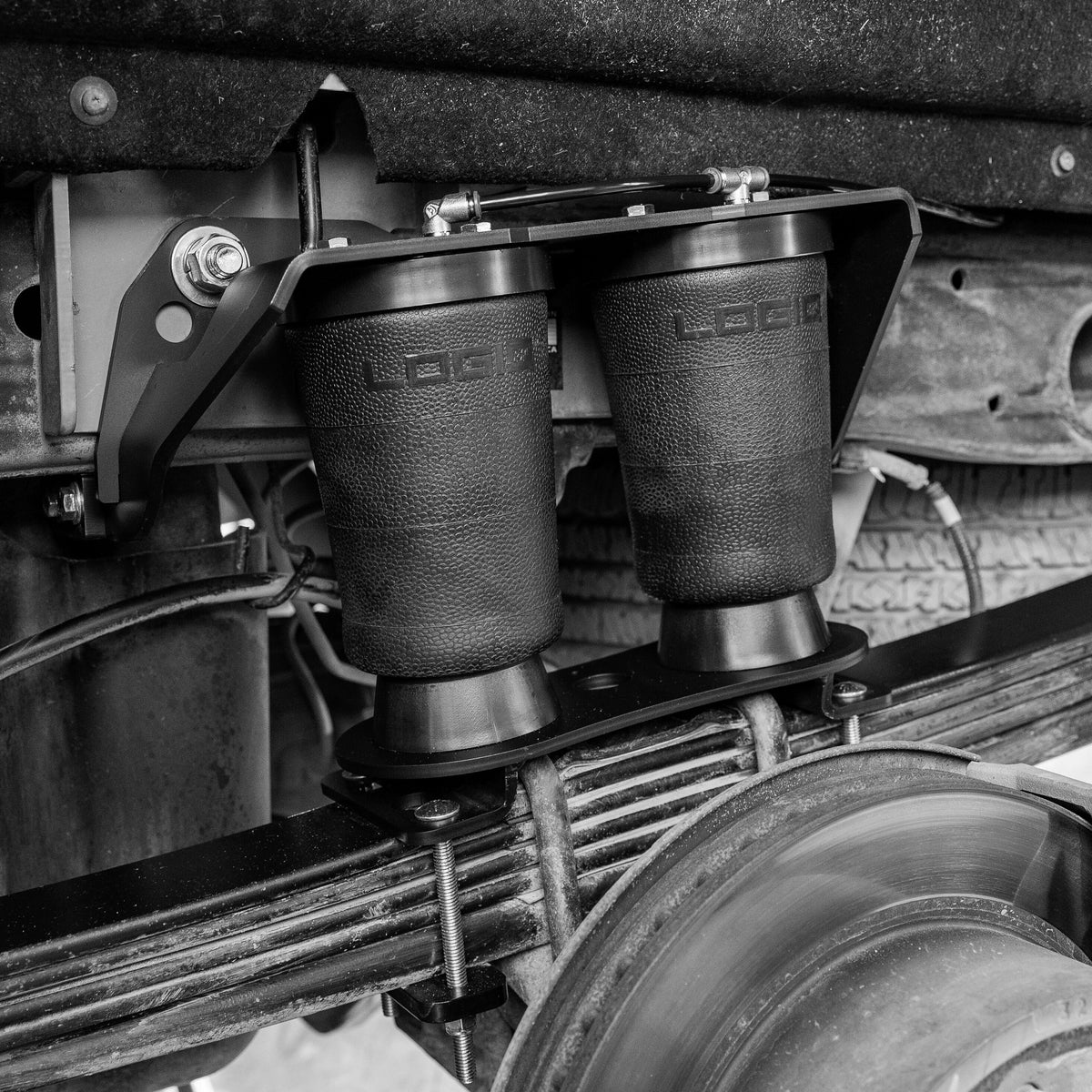 2011-2019 GM 2500 / 3500 Air Spring Kit LogiQ Suspension