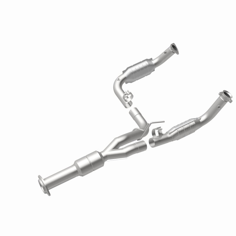 MagnaFlow Direct Fit Catalytic Converter 11-13 Chev Silverado 2500 HD/3500 HD 6.0L