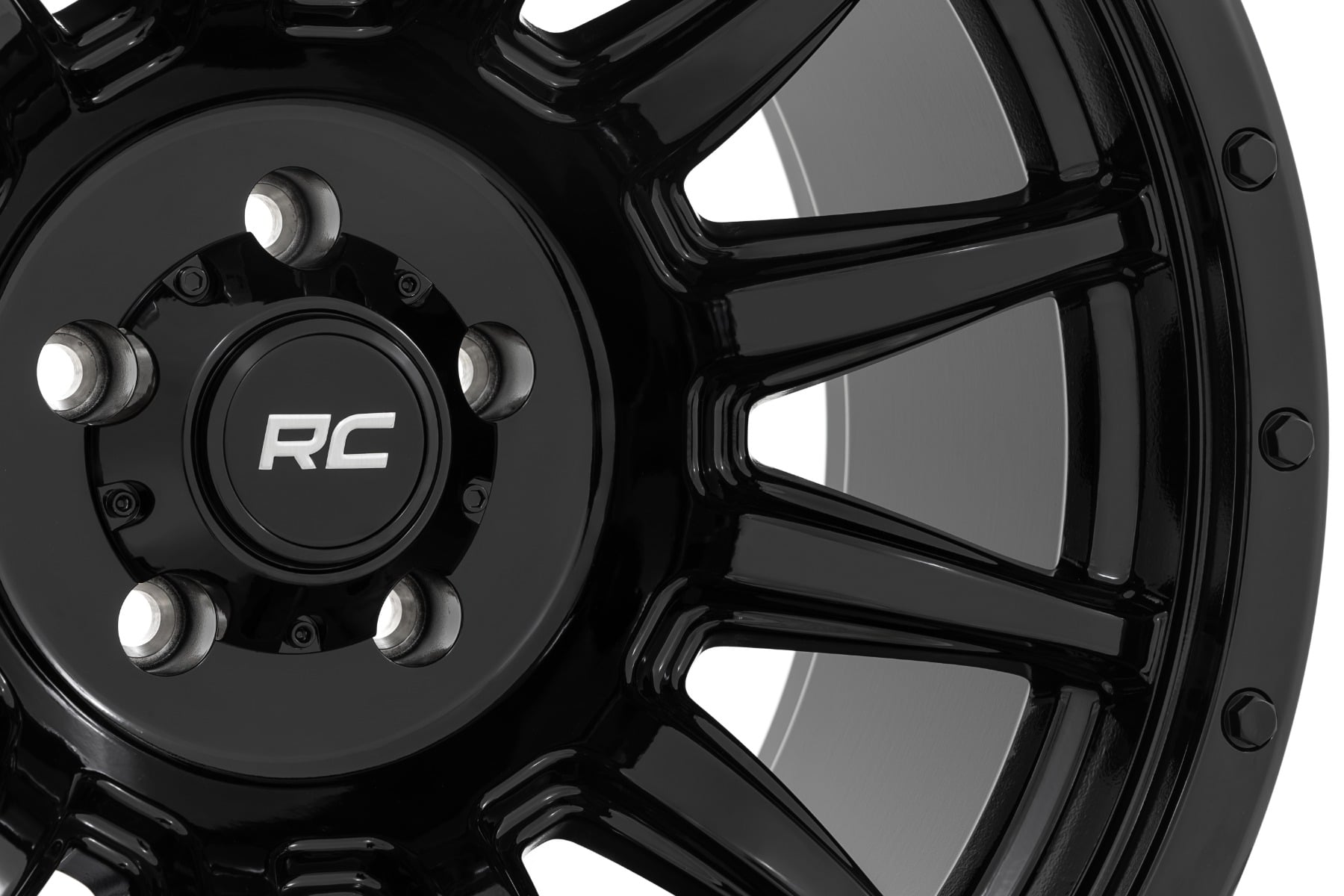 90 Series Wheel One-Piece Gloss Black 18x9 6x5.5 0mm Rough Country