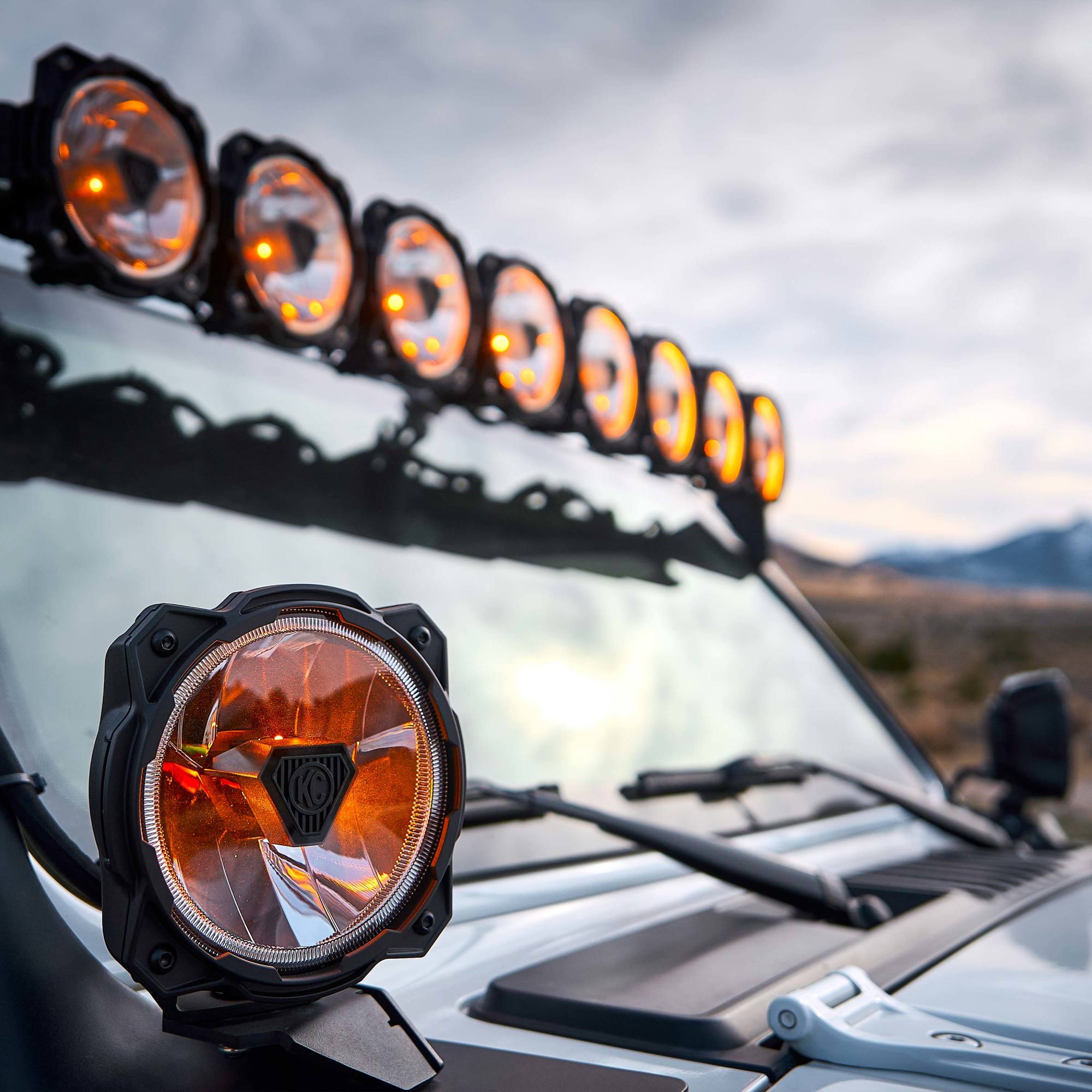 Gravity Titan 6 Inch LED Single Wide-40 KC HiLiTES