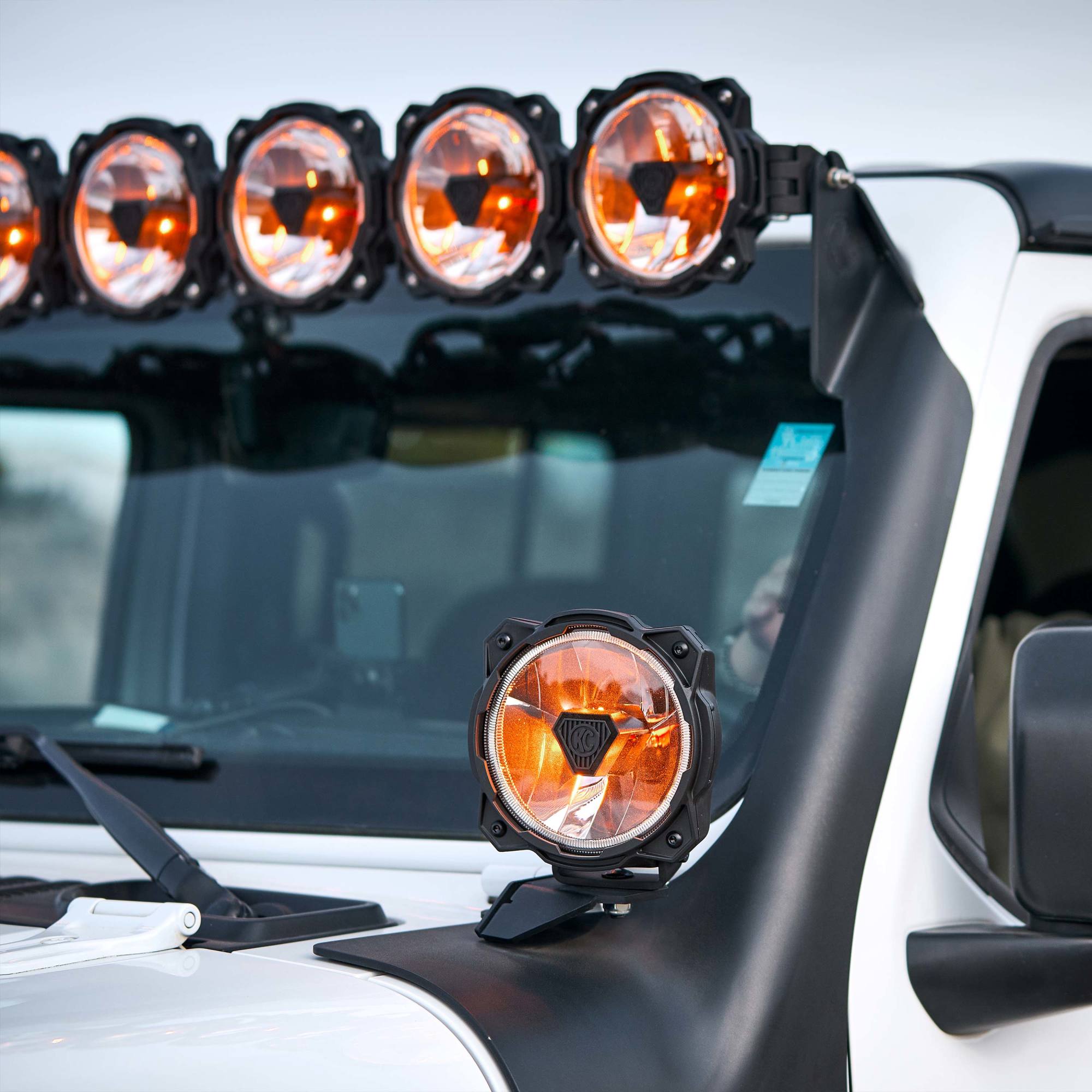 Gravity Titan 6 Inch LED Single Wide-40 KC HiLiTES
