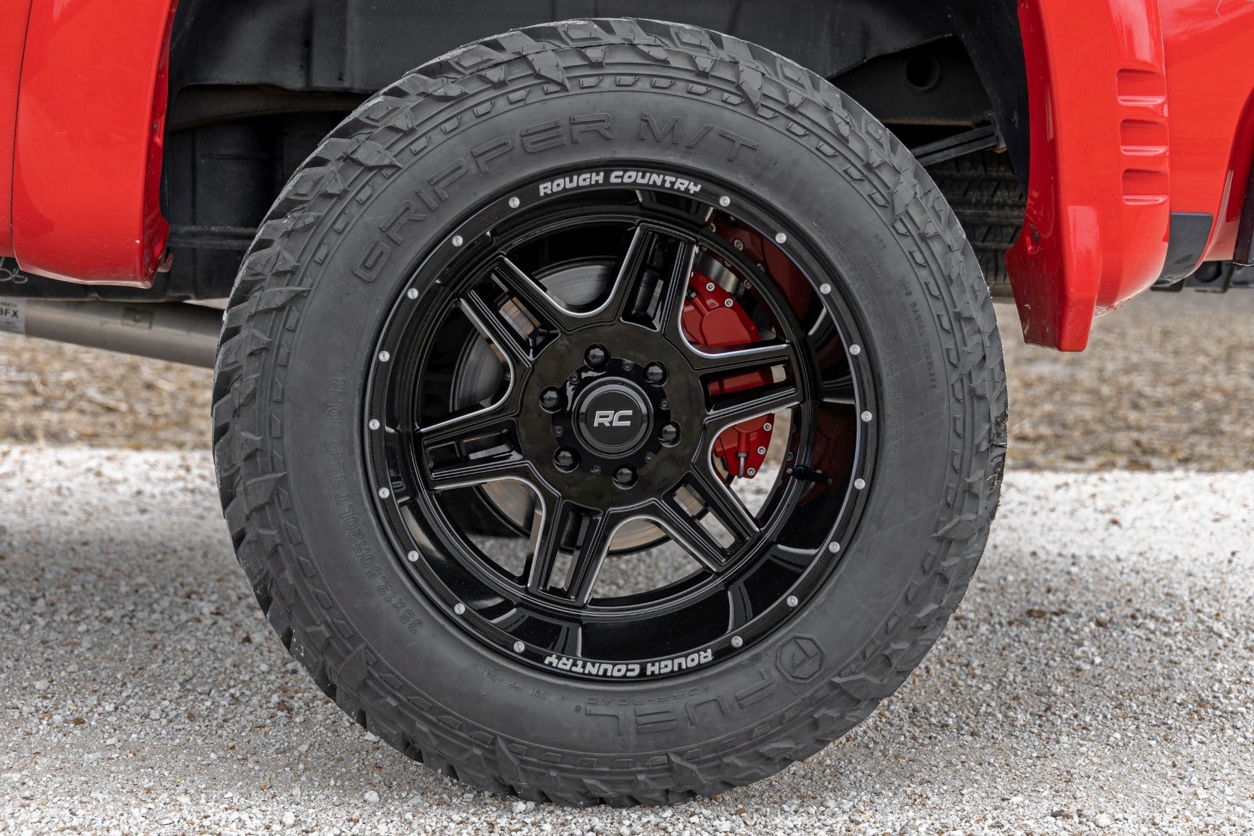 92 Series Wheel Machined One-Piece Gloss Black 18x9 Rough Country