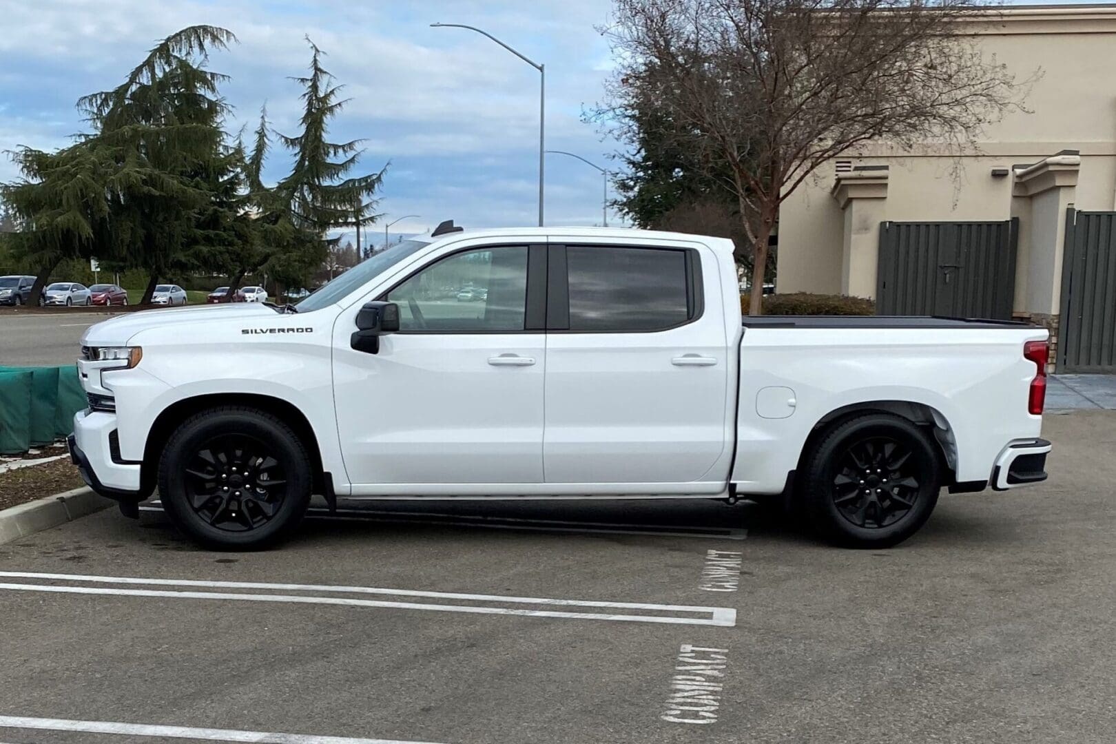 McGaughy's 2.5/4 Inch Spindle/Flip Kit Lowering Kit 2019-2026 Silverado/Sierra 1500 2WD/4WD