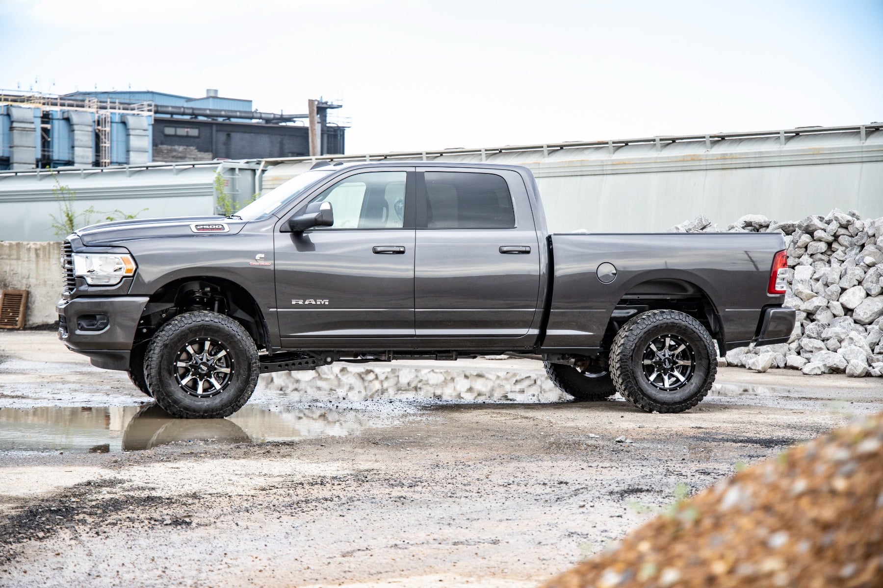1.75 Inch Leveling Coil Kit Ram 2500 (14-26)/3500 (13-26) 4WD Gas Rough Country