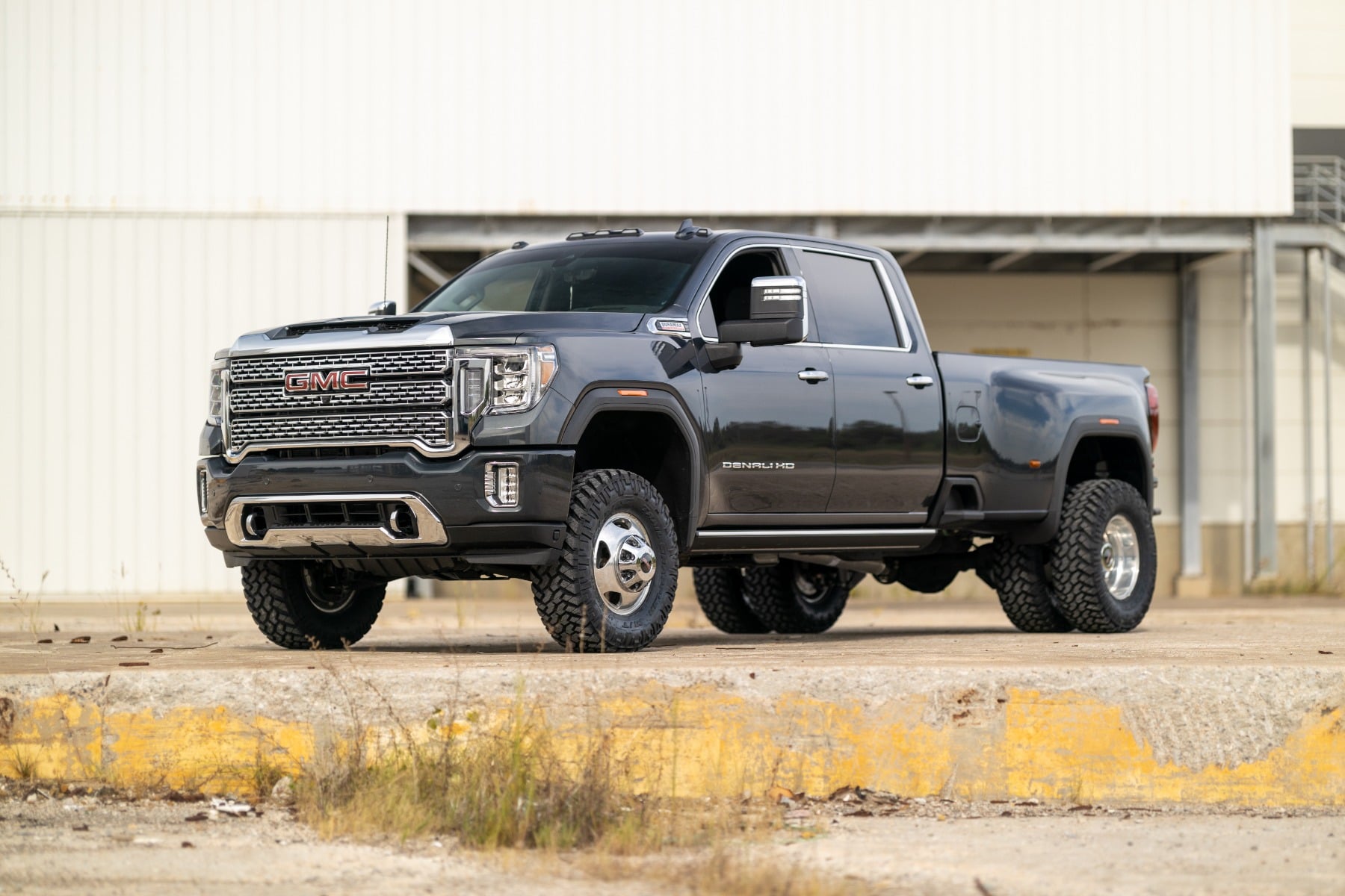 3 Inch Lift Kit Sierra/Silverado 3500 HD 2WD/4WD (20-26) Rough Country