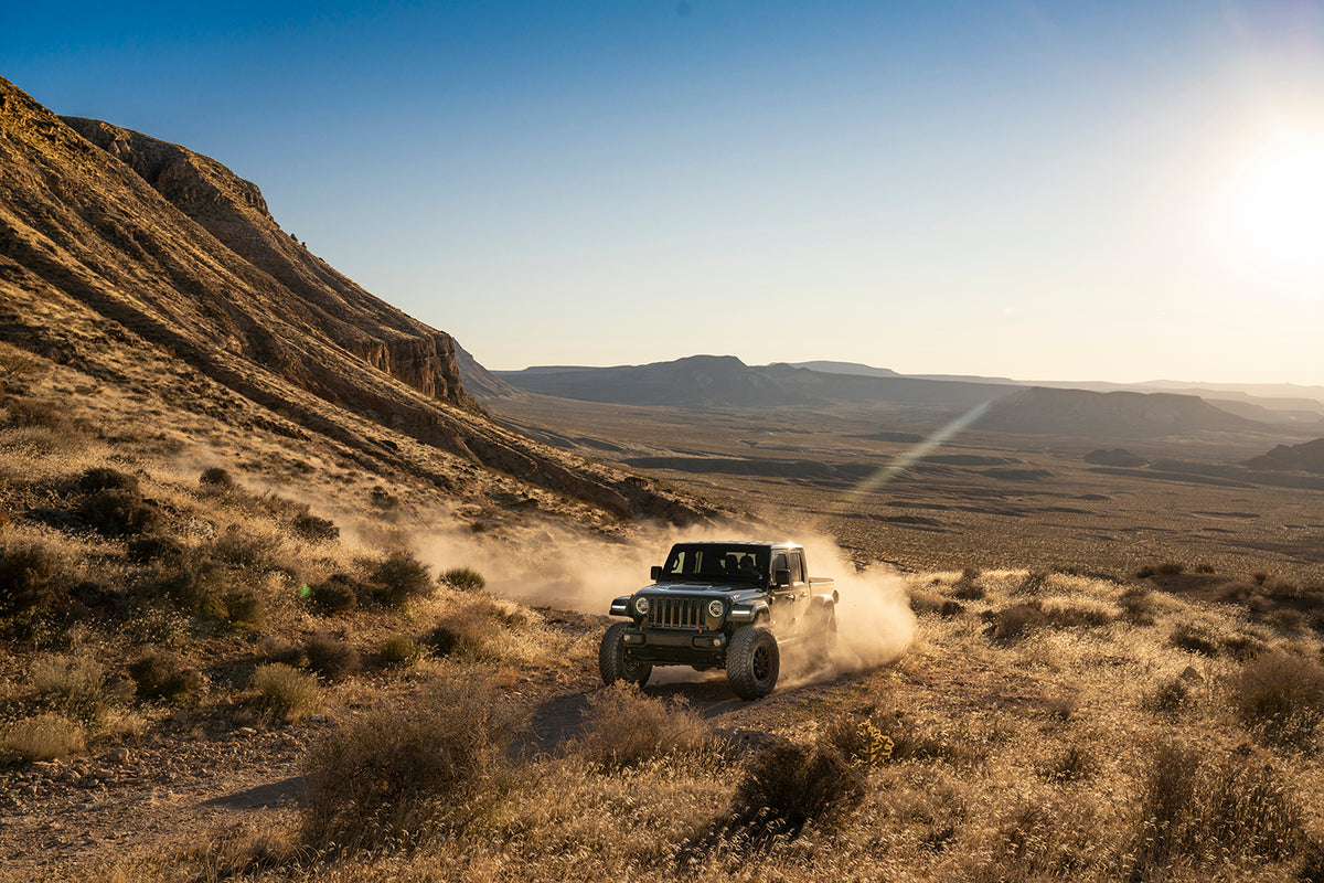 Shock Absorber 20-On Jeep Gladiator JT Gladiator Rear Performance Series 2.0 Remote Reservoir 2-3 Inch Lift FOX