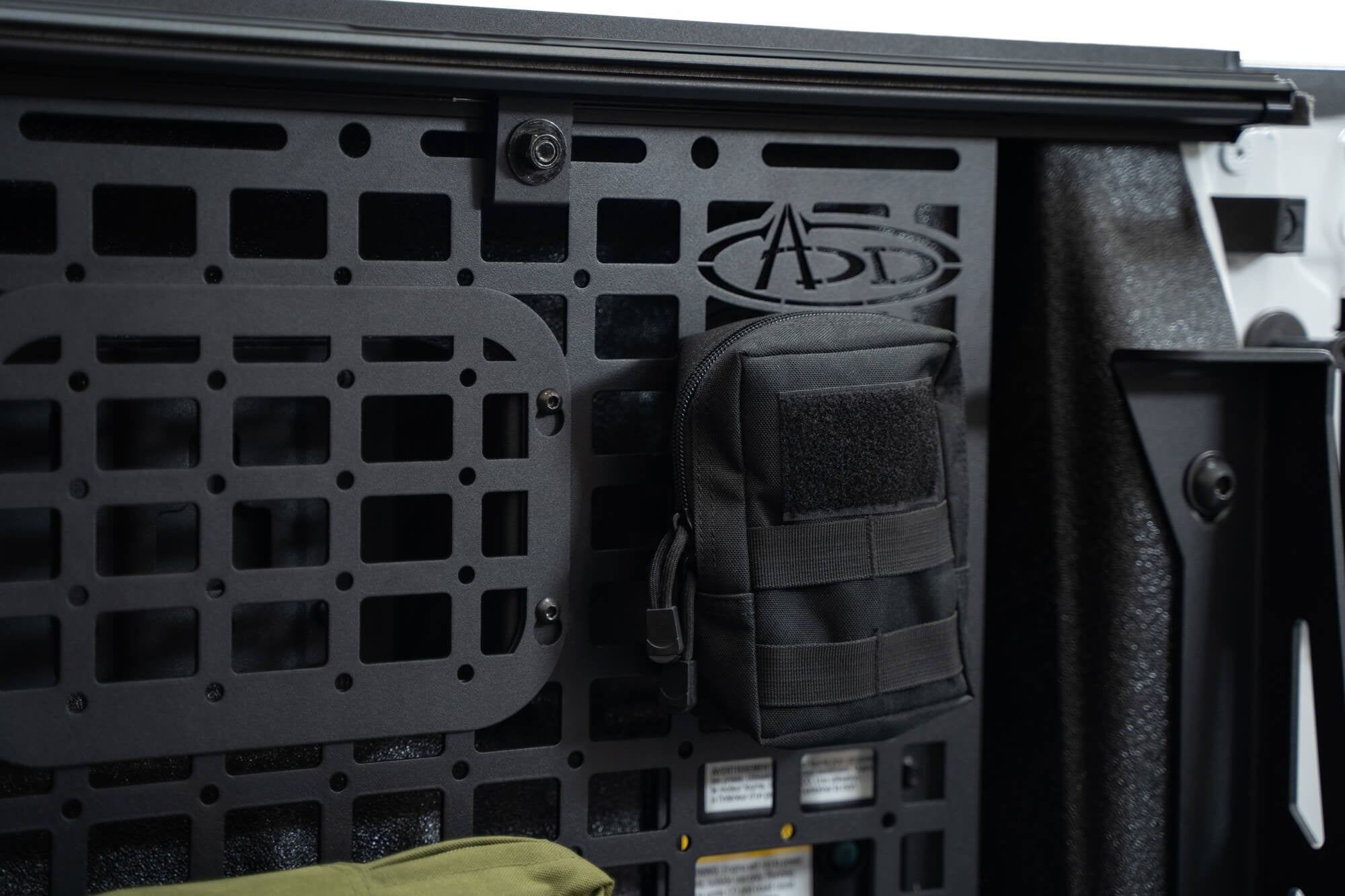 2023+ Ford Super Duty F-250 F-350 81.6 Inch Bed Bed Side Molle Passenger Side In Hammer Black Addictive Desert Designs