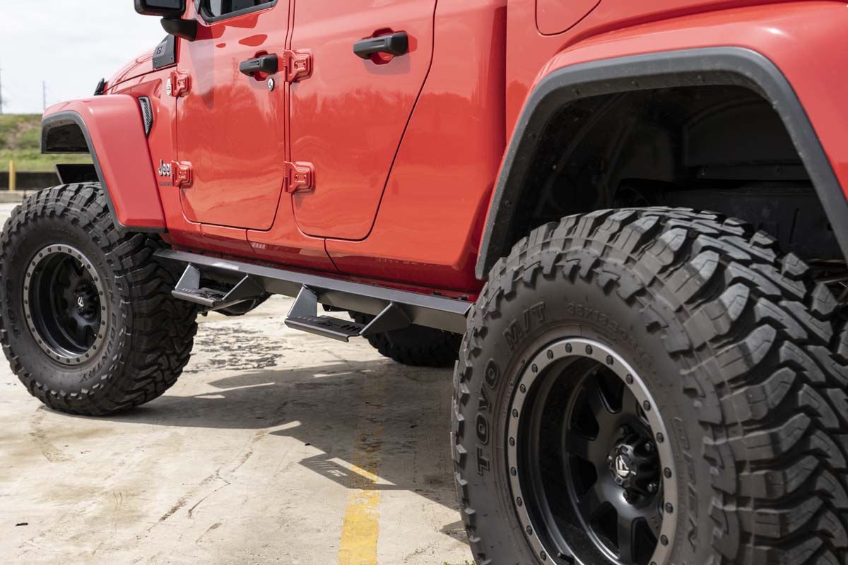 Jeep Cab-Length AL2 Drop Steps 2020 Gladiator JT Rough Country