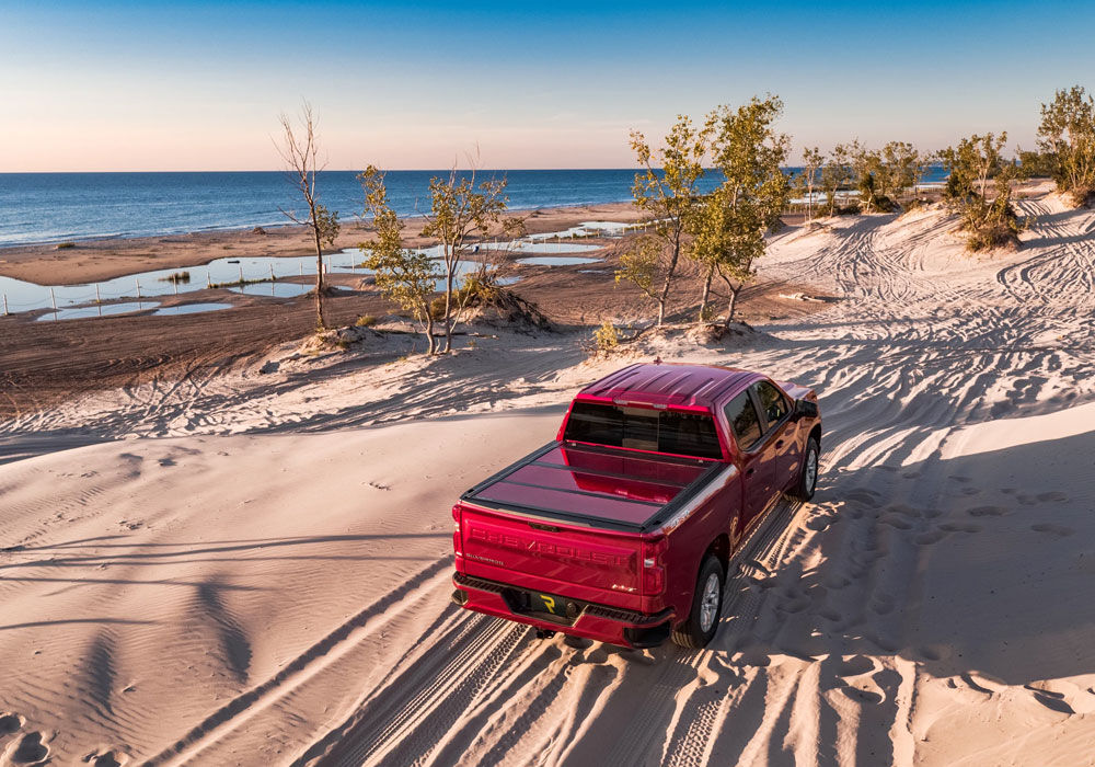 Tonneau Cover Fusion 2014-2018 Silverado/Sierra 5 Foot 9 Inch Bed Brownstone UnderCover