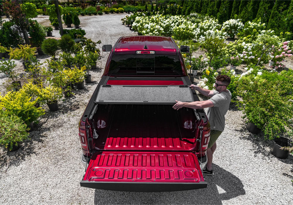 Tonneau Cover Fusion 2012-2018 (2019 Classic) Ram 5 Foot 7 Inch Bed Without RamBox True Blue UnderCover