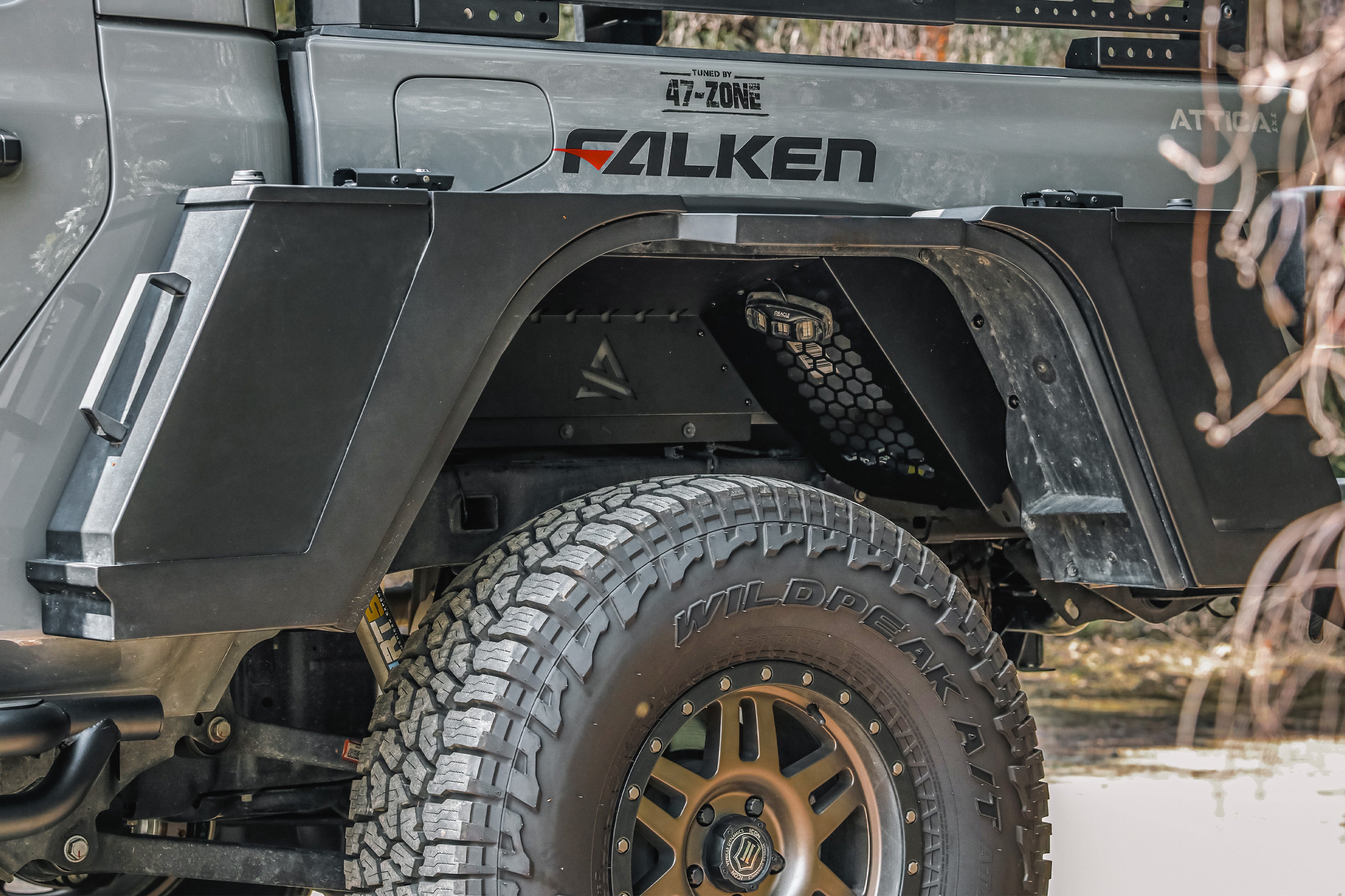 ATTJT01G102-BX_Attica_ Fenders_007.jpg