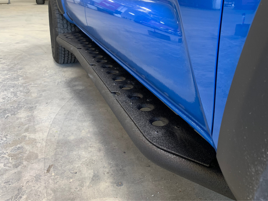 Step Edition Rock Slider For 24-Present Toyota Tacoma/Double Cab Long Bed W/ Kick Out/No Filler Plate// Powdercoat Cali Raised LED