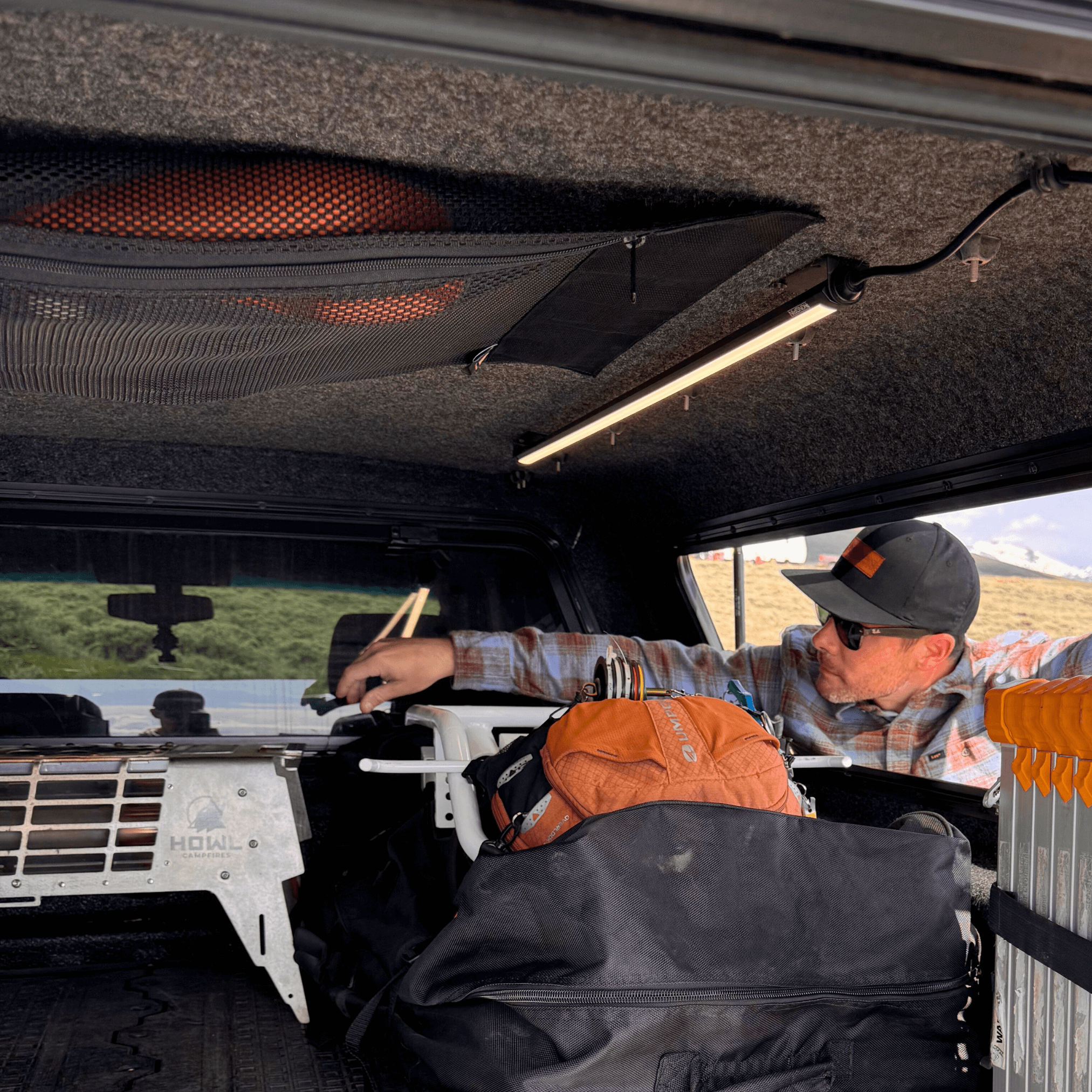 V Series 40" Light