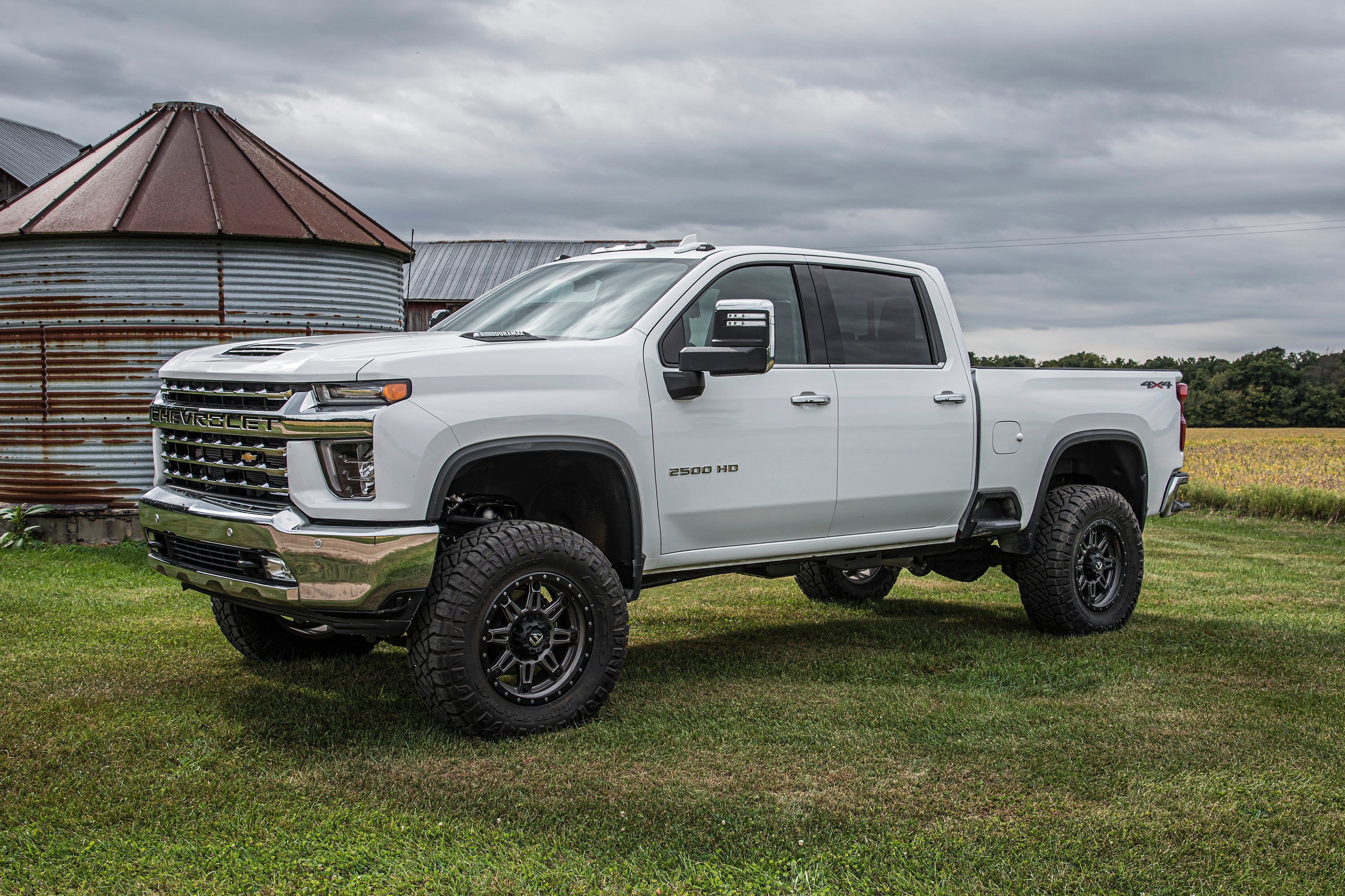 5-inch lift kit for Chevy Silverado or GMC Sierra 2500HD/3500HD (2020-2025) 4WD, enhancing off-road capability and style.