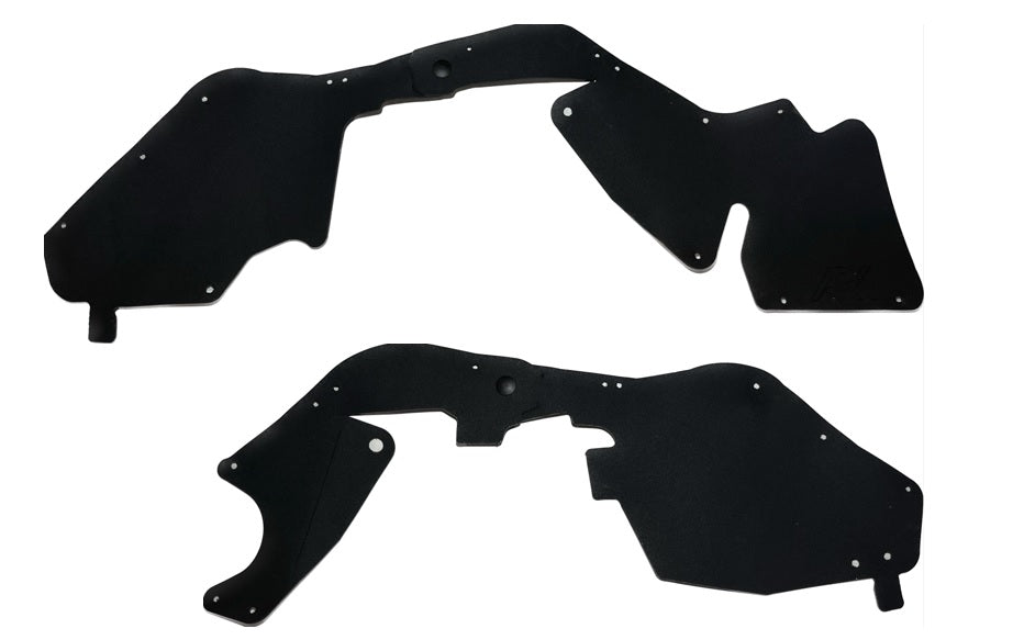 Splash guards for 1990-1998 Toyota Land Cruiser HDJ80, designed to protect against mud and debris. Durable and custom fit.