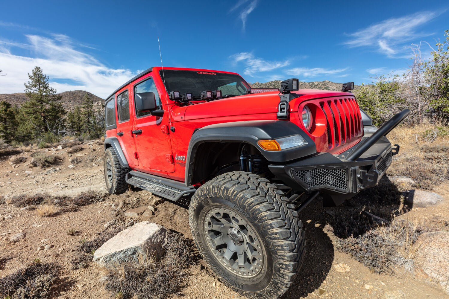 Dominator Xtreme D1 SideSteps With Mounting Bracket Kit Textured Black For 2007-2018 Jeep Wrangler JK 2 Door  Go Rhino