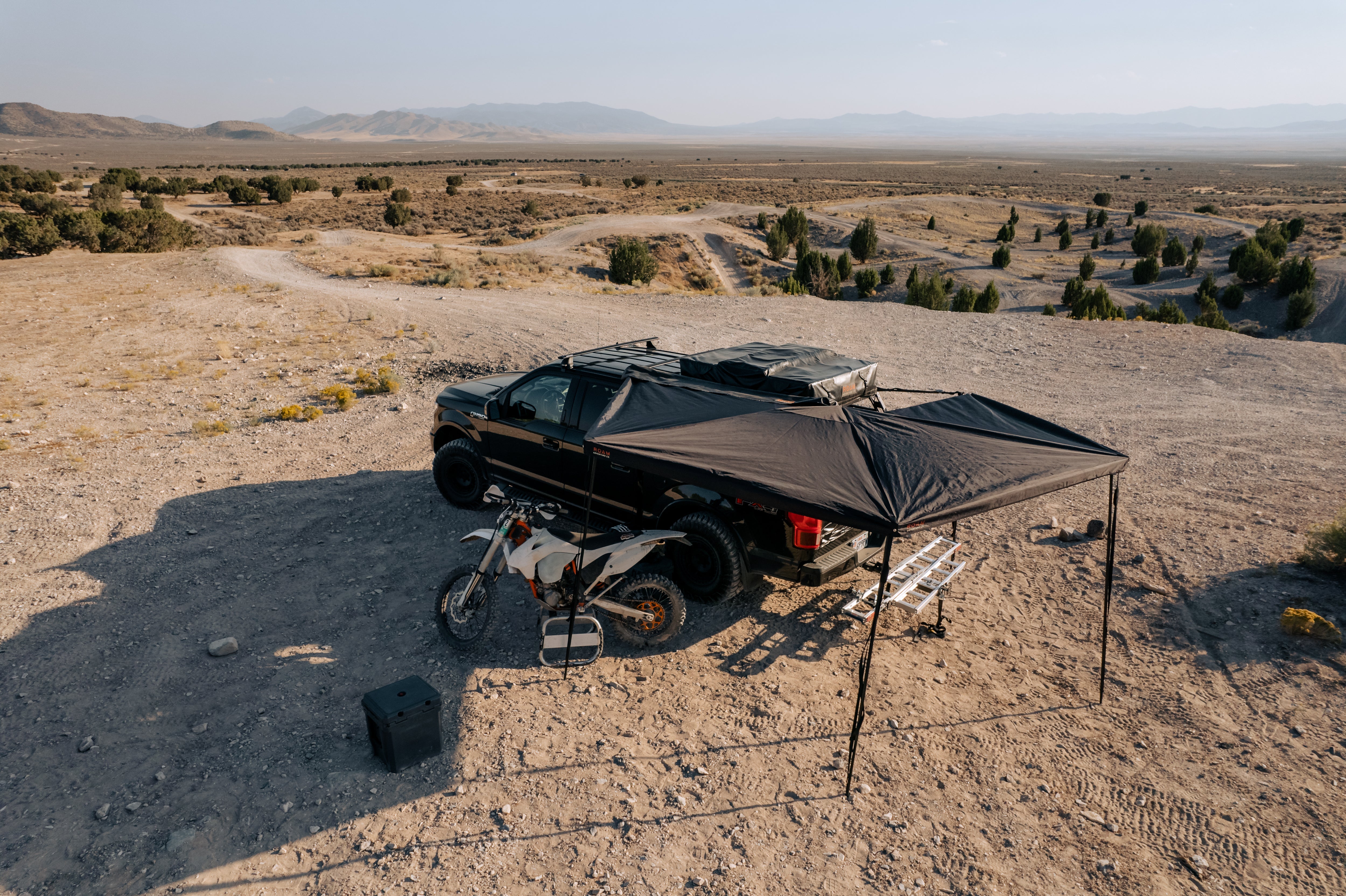 ROAM ARC 270 Awning