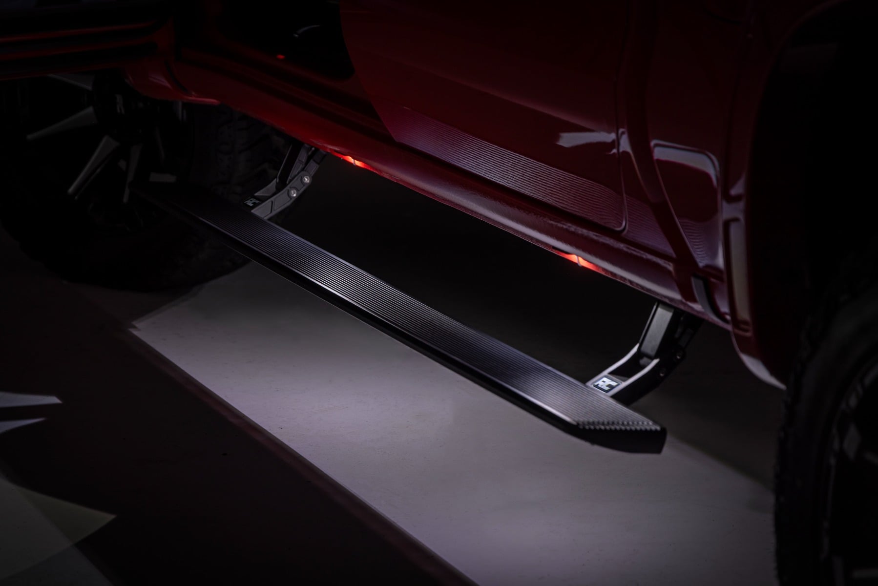Power Running Boards CrewMax Toyota Tundra 2WD/4WD (2022-2026) Rough Country