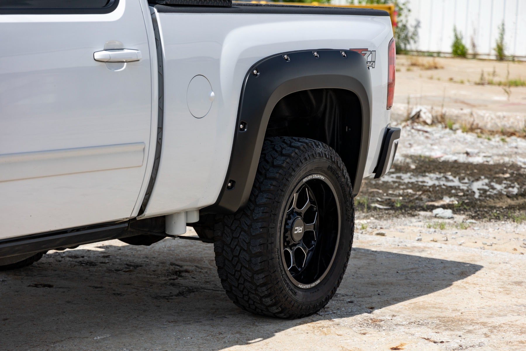 Pocket Fender Flares 6 Foot 7 Inch & 8 Foot Bed Chevy Silverado 1500/2500HD/3500HD (2007-2014) Rough Country