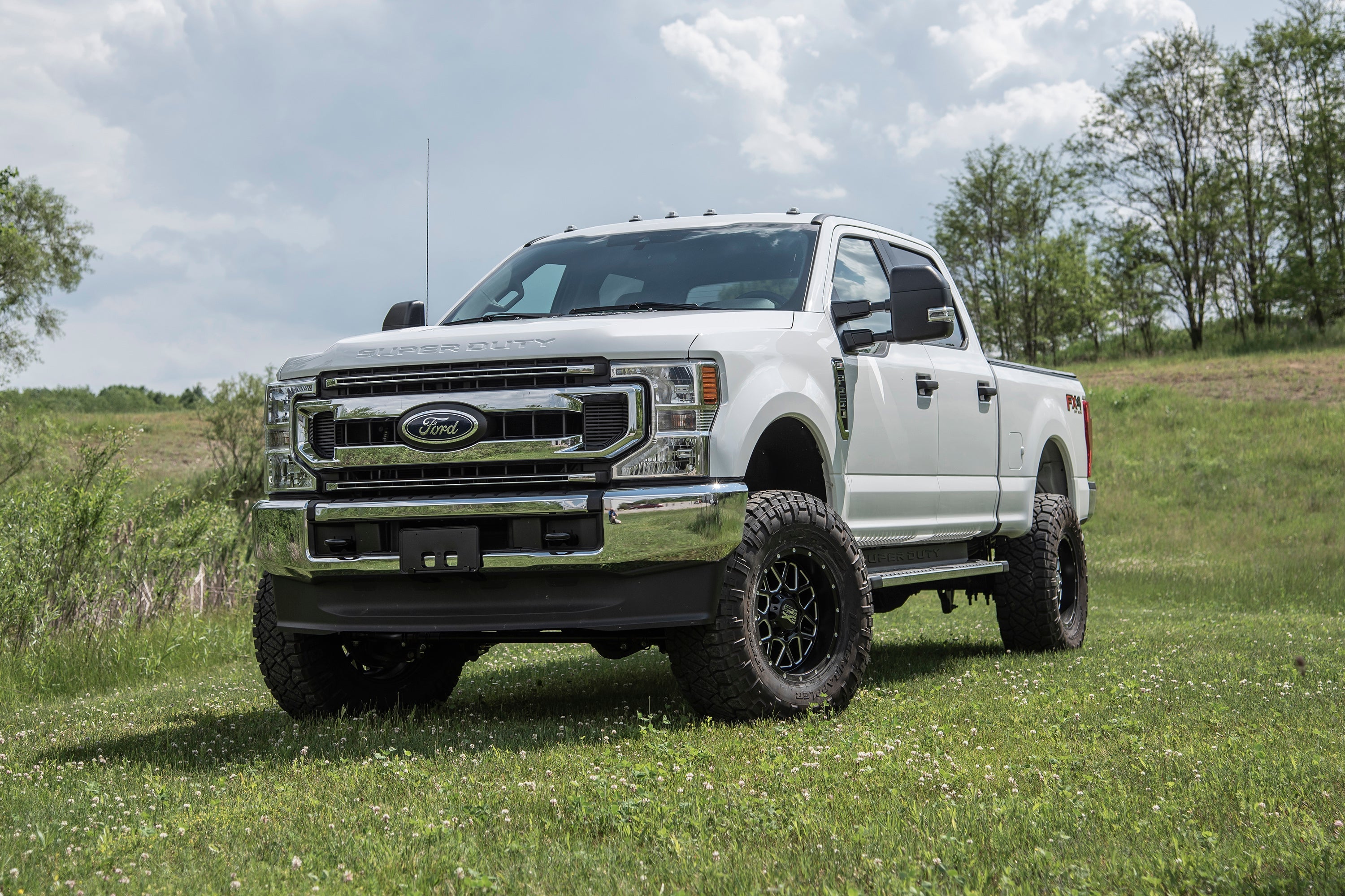 5-inch lift kit for 2020-2022 Ford F250/F350 Super Duty 4WD, showcasing enhanced off-road capability and aggressive stance.