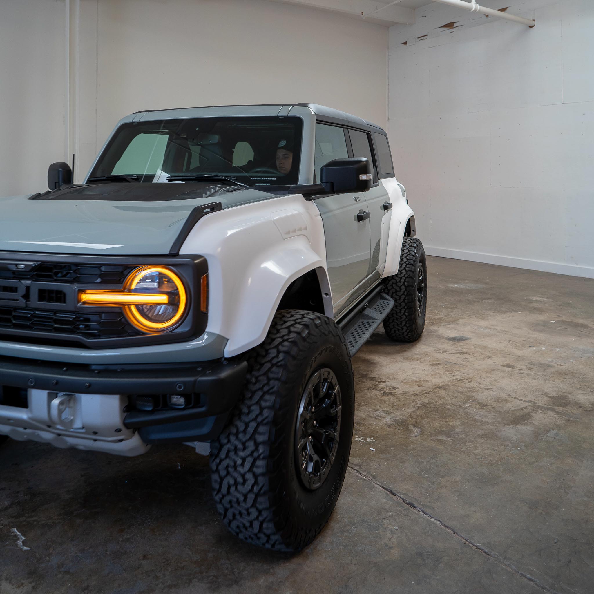2022-2025 Ford Bronco Raptor with custom fenders showcasing rugged design and enhanced off-road capabilities.