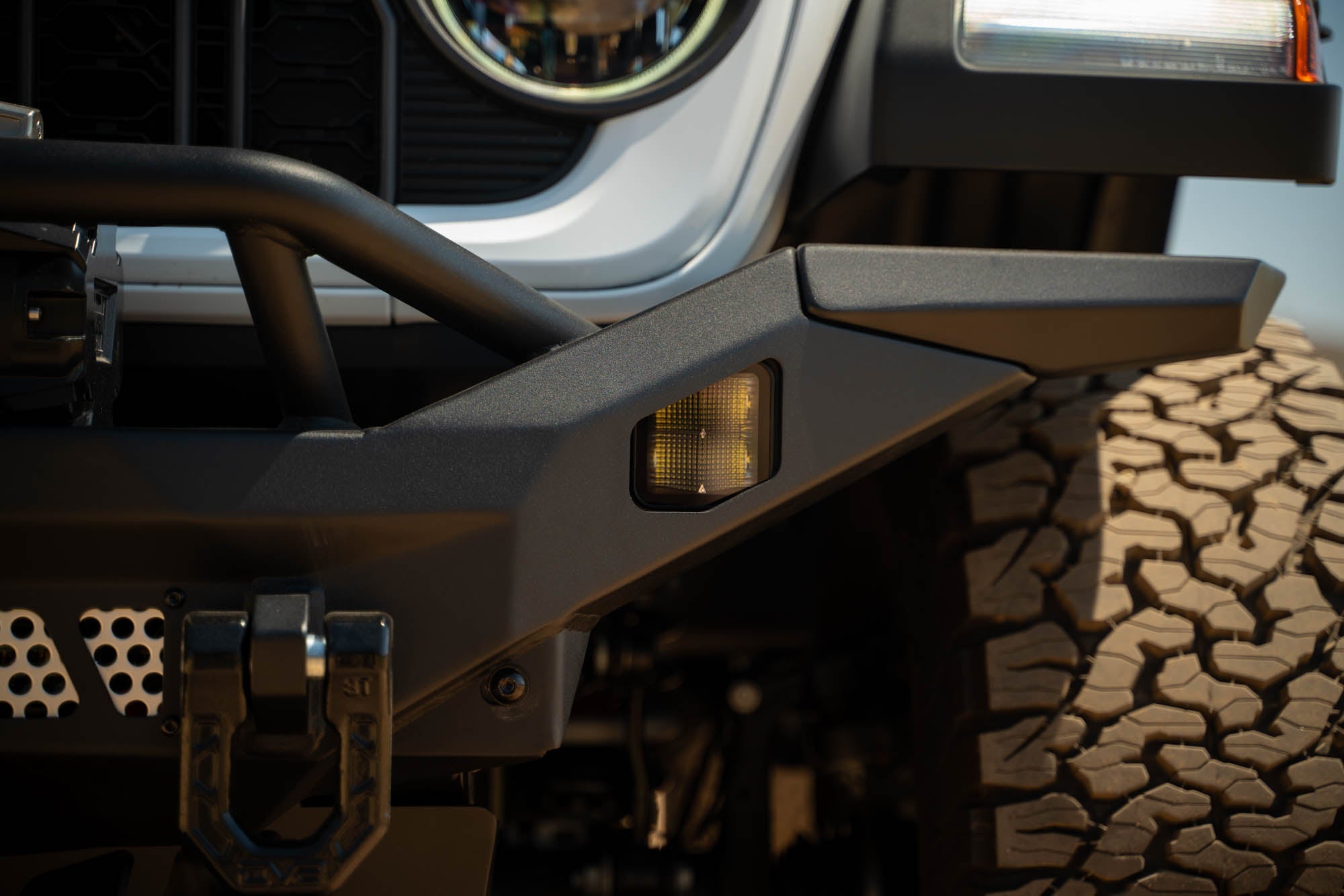 2007 2025 Jeep GladiatorJT Wrangler JK JKU JL JLU Mto Series Front Bumper DV8 Offroad
