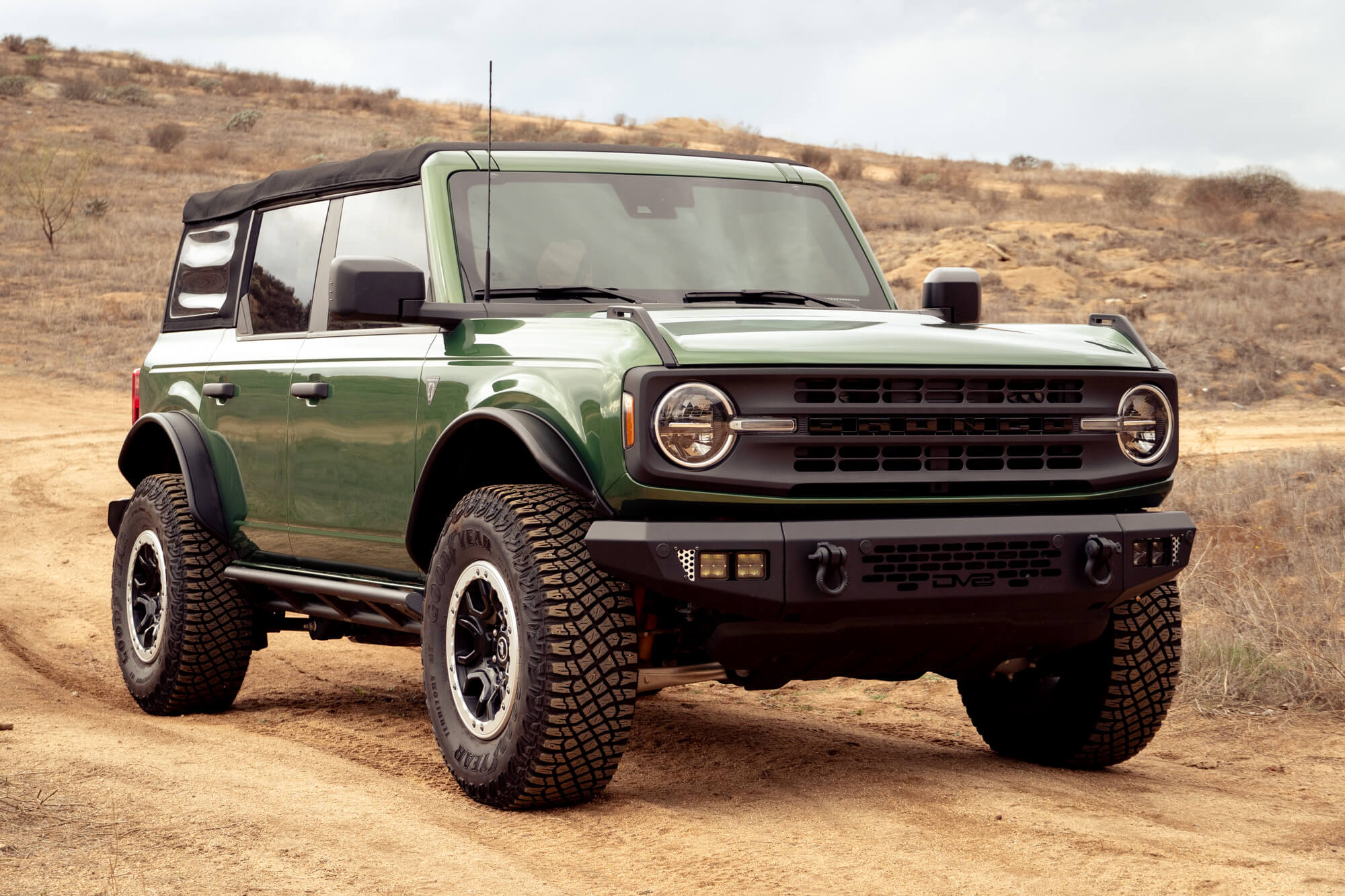 2021 2024 Ford Bronco Tube Fender Flares DV8 Offroad