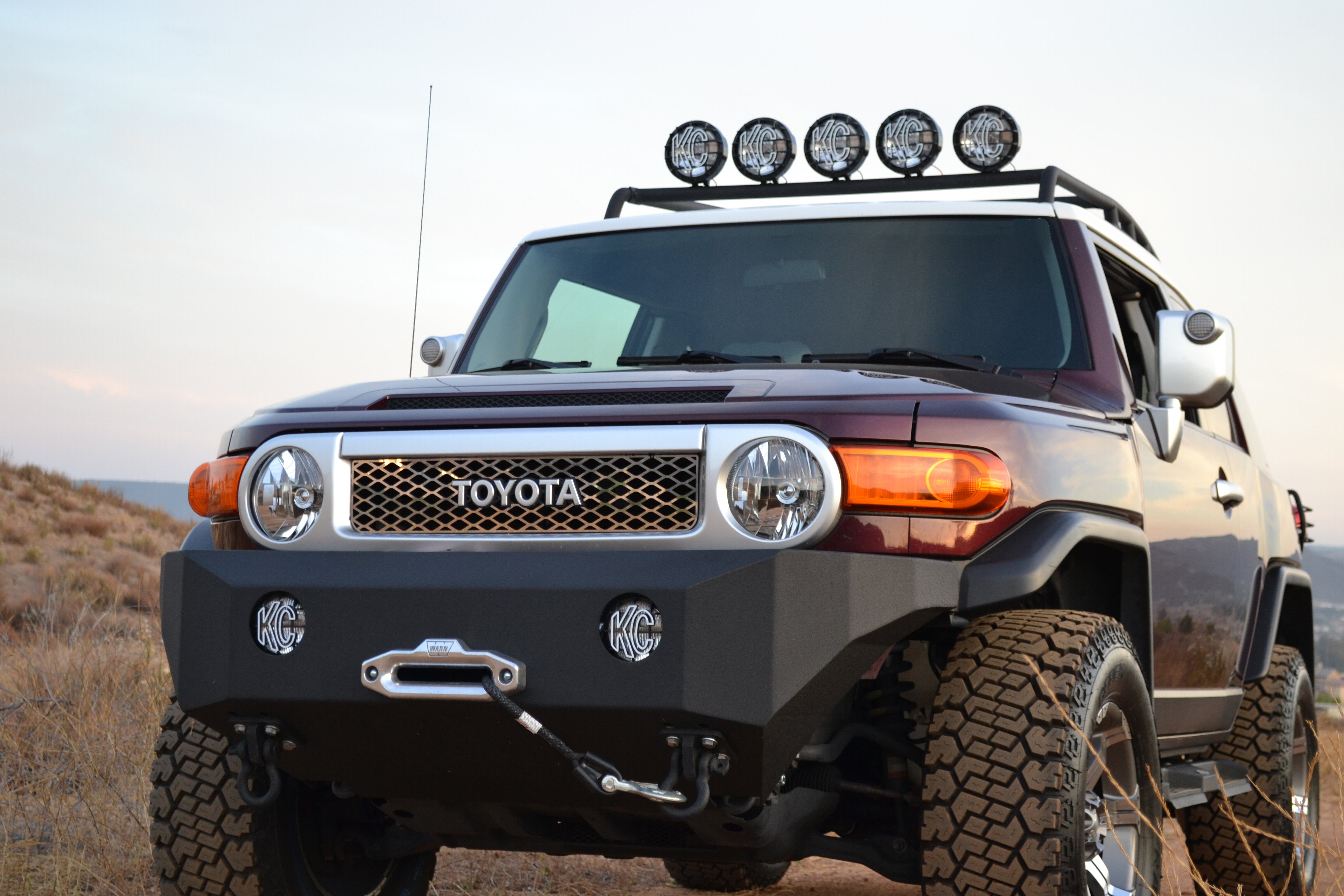 2007-2014 Toyota FJ Cruiser Front Winch Bumper Body Armor 4X4