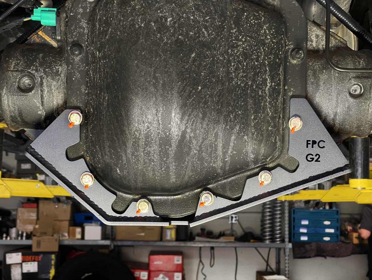 Rear differential skid plate kit for 2017-2024 Raptor, designed for offroad protection and durability.