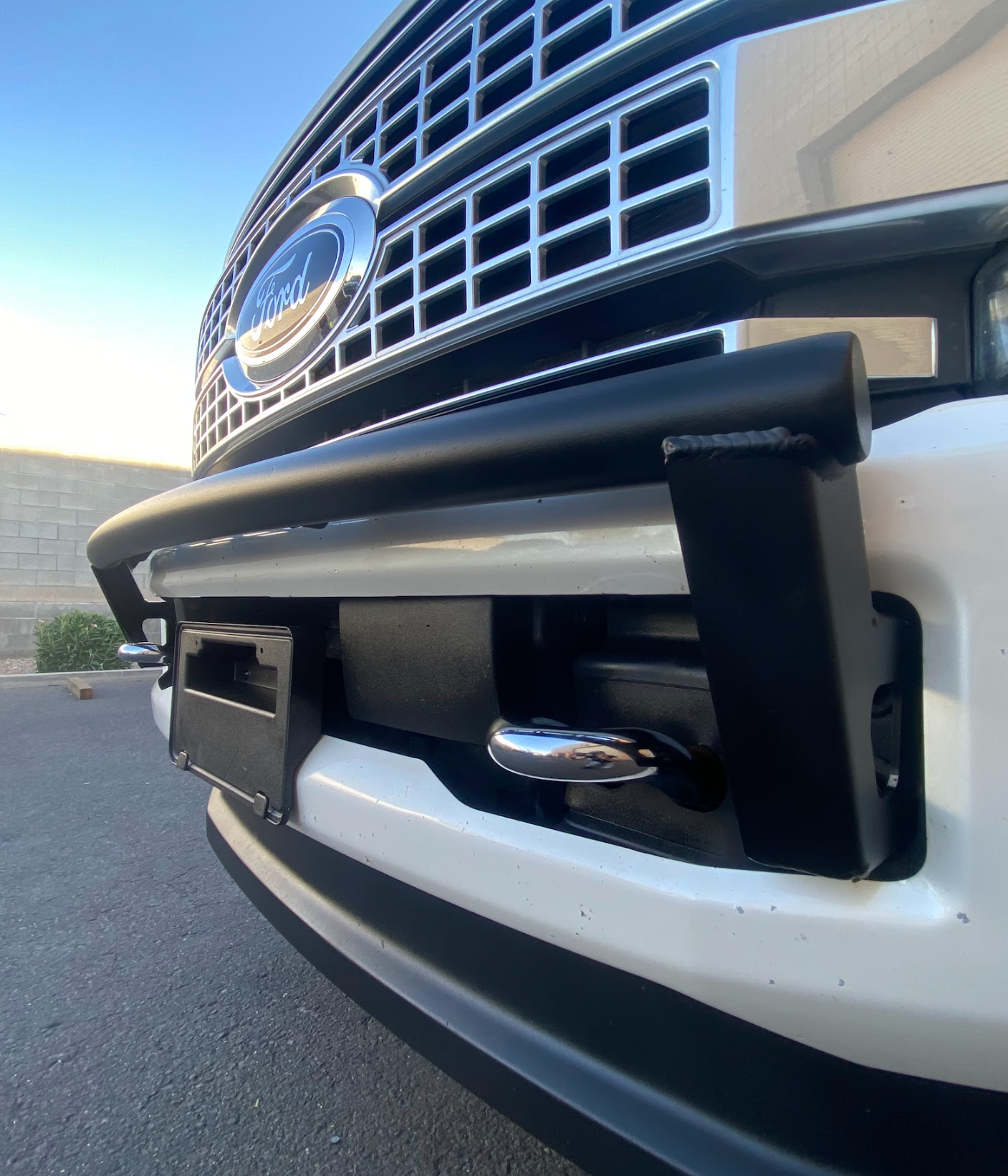Front light mount kit for 2017-2022 Ford F-250 Super Duty, designed for stock bumpers, showcasing sturdy construction.