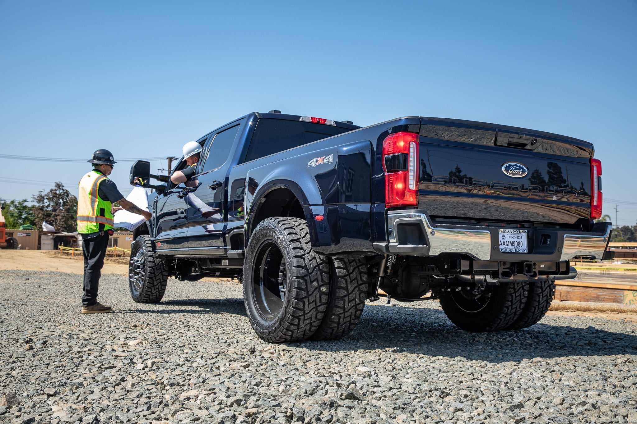 ICON 2023-2026 Ford F-250/F-350 Super Duty 4WD, Diesel, 2.5" Lift, Stage 6 Suspension System w/ Radius Arms