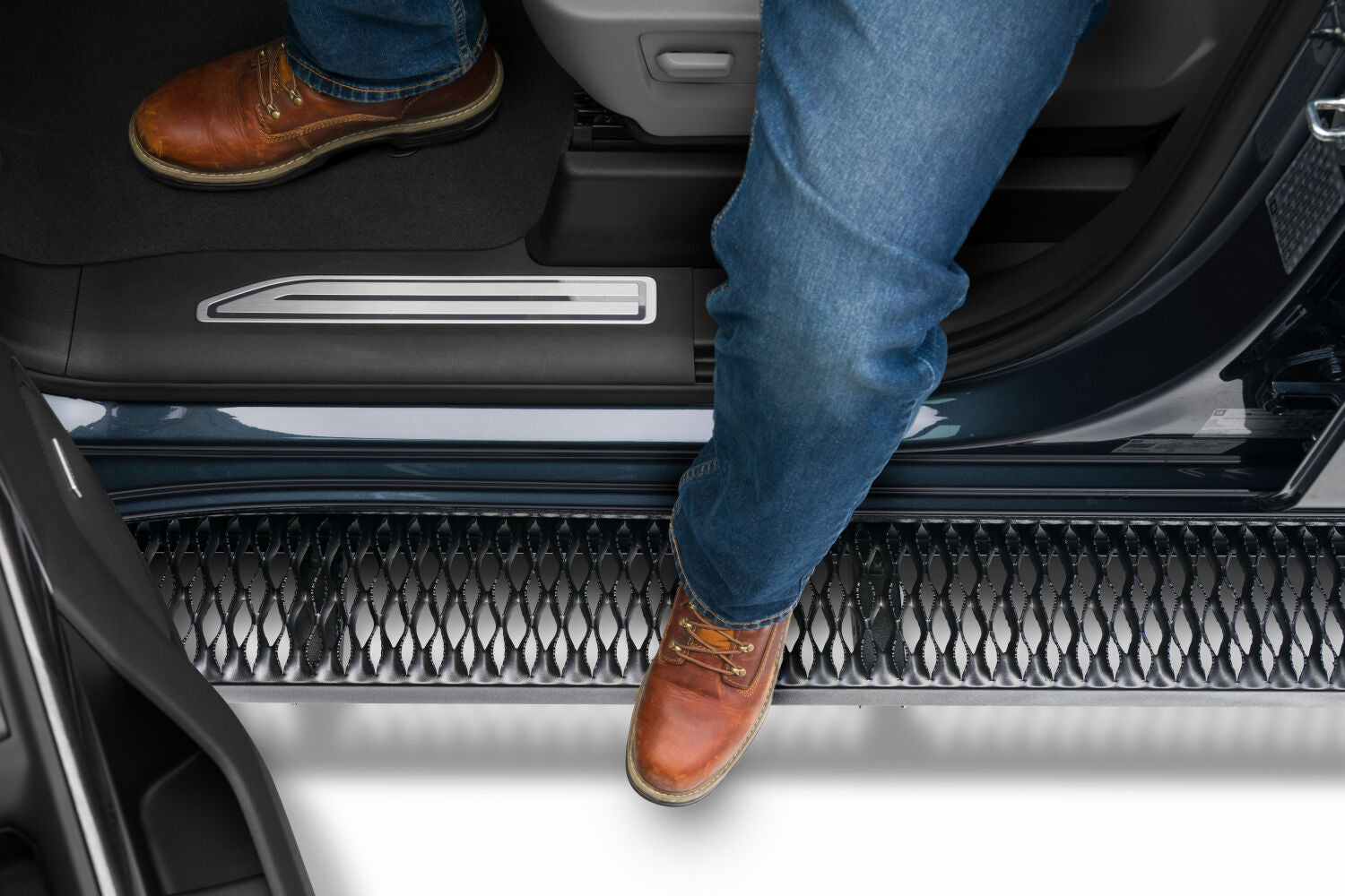 Growler Step System Cab Length (1 Step per Side) 7 Inch Board 2019 (New Body Style)-2025 Chevy Silverado/GMC Sierra 1500/2020-2025 2500 HD/3500 HD Regular Cab Textured Black NFab