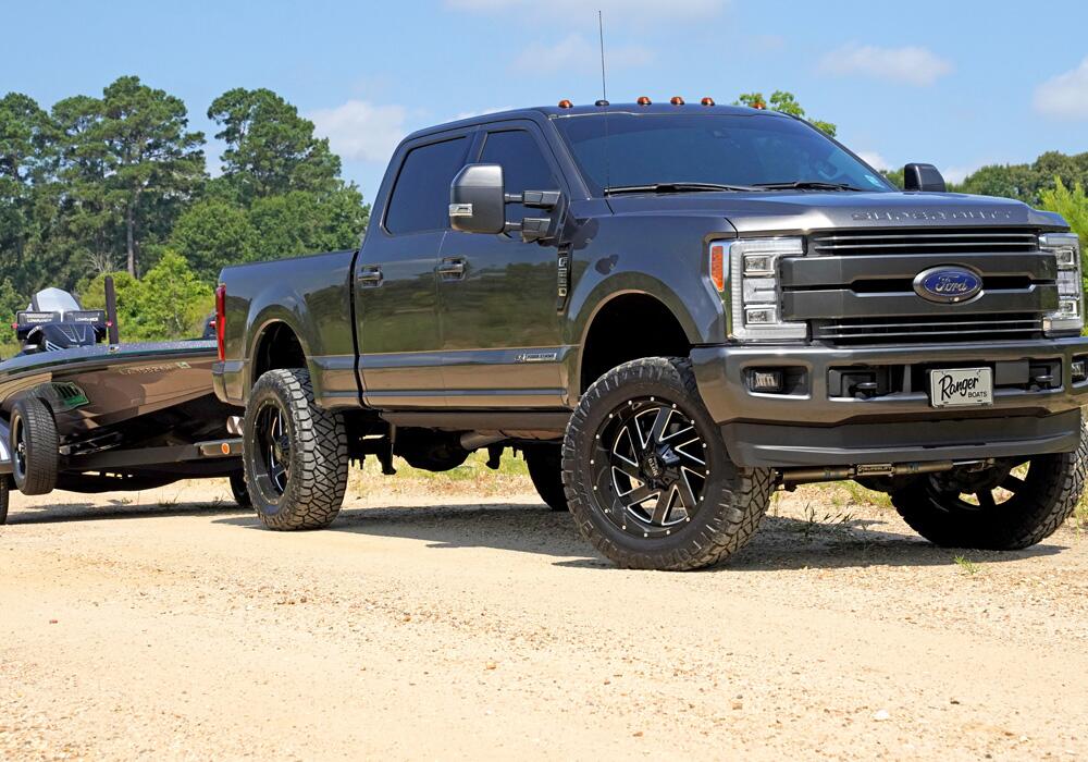 6 Inch 4-Link Kit 2017-2022 Ford F-250 and F-350 Super Duty with Superlift Shocks 4WD Diesel Only Superlift