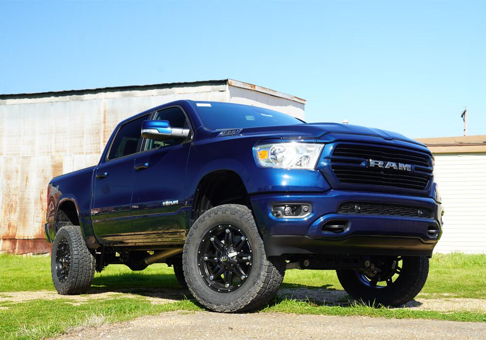 6 Inch Lift Kit 2019-2025 (New Body Style) Ram 1500 4WD without Factory Air Ride Suspension without factory 22 Inch wheels Superlift